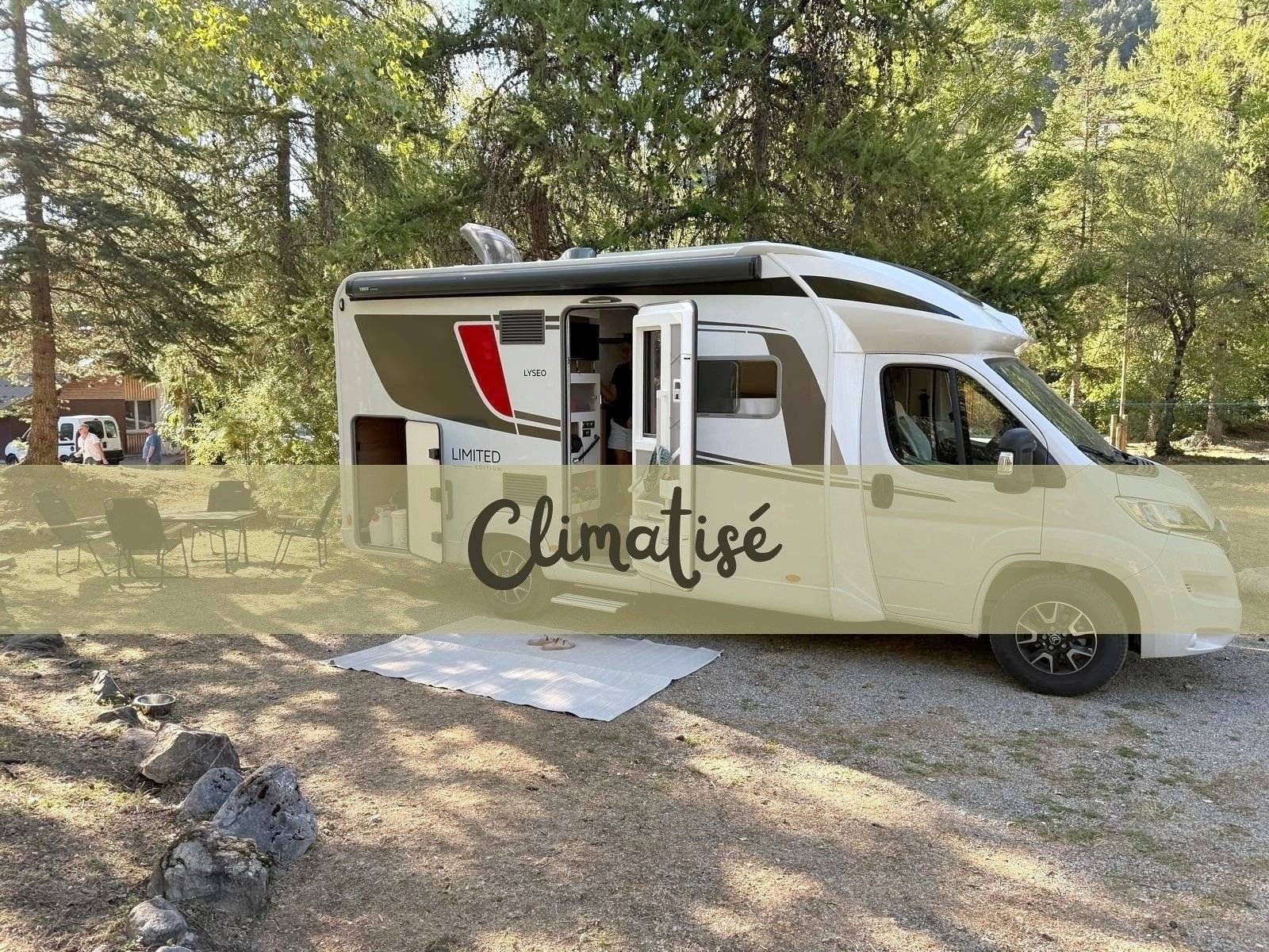 schräge Vorderansicht Citroën Jumper 2,2 l 140 ch - Yescapa