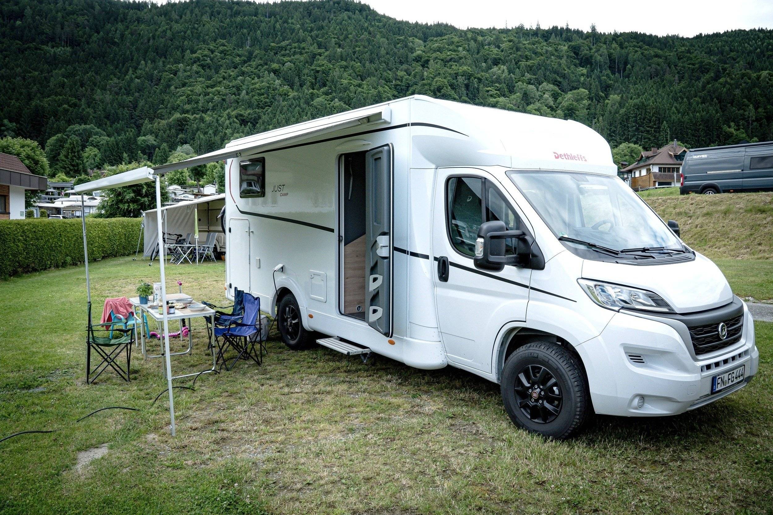 Dethleffs Just Camp 6812 EB