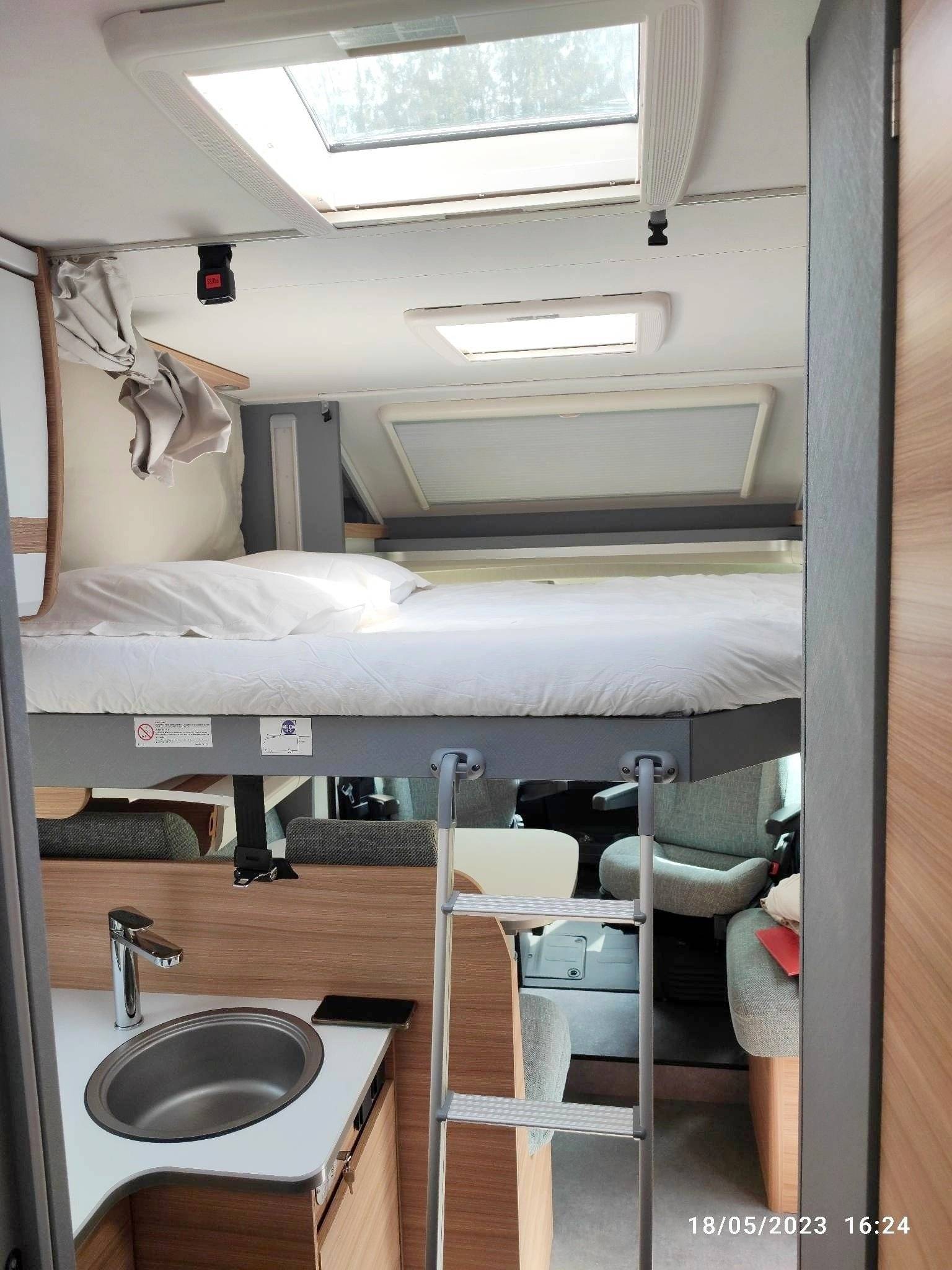 Dethleffs Dethleffs 7052 DBM