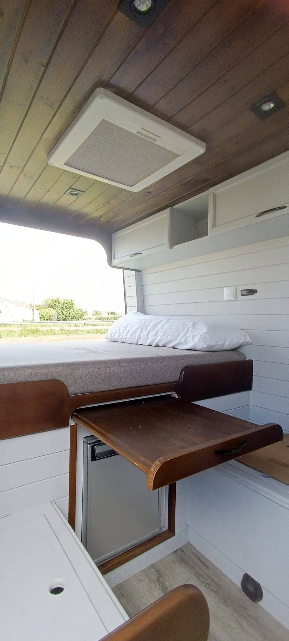 Comedor Renault master - Yescapa