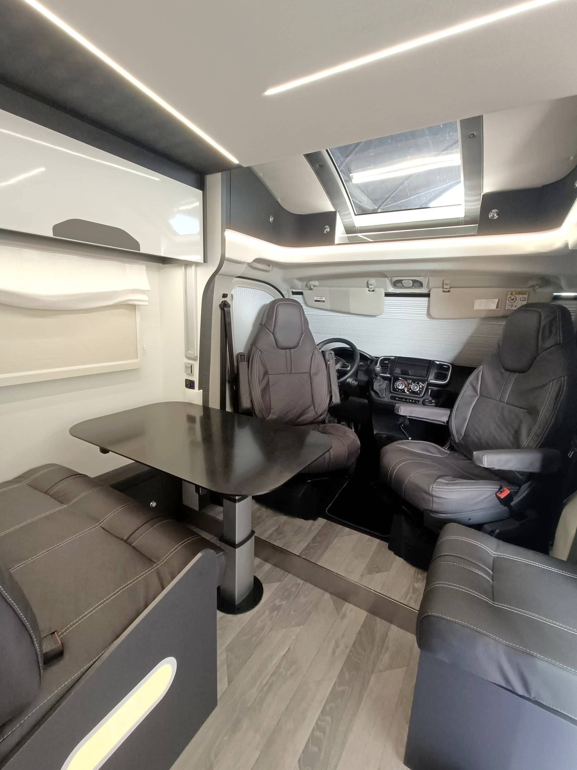 Coin repas Fiat 2,3 l 130 ch - Yescapa