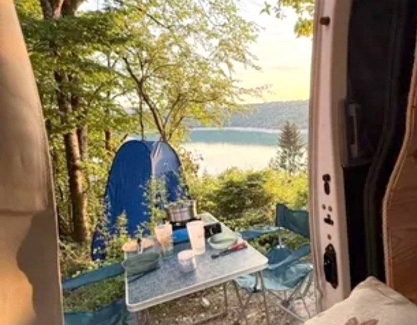 Fahrerbereich Nissan NV200 - Yescapa