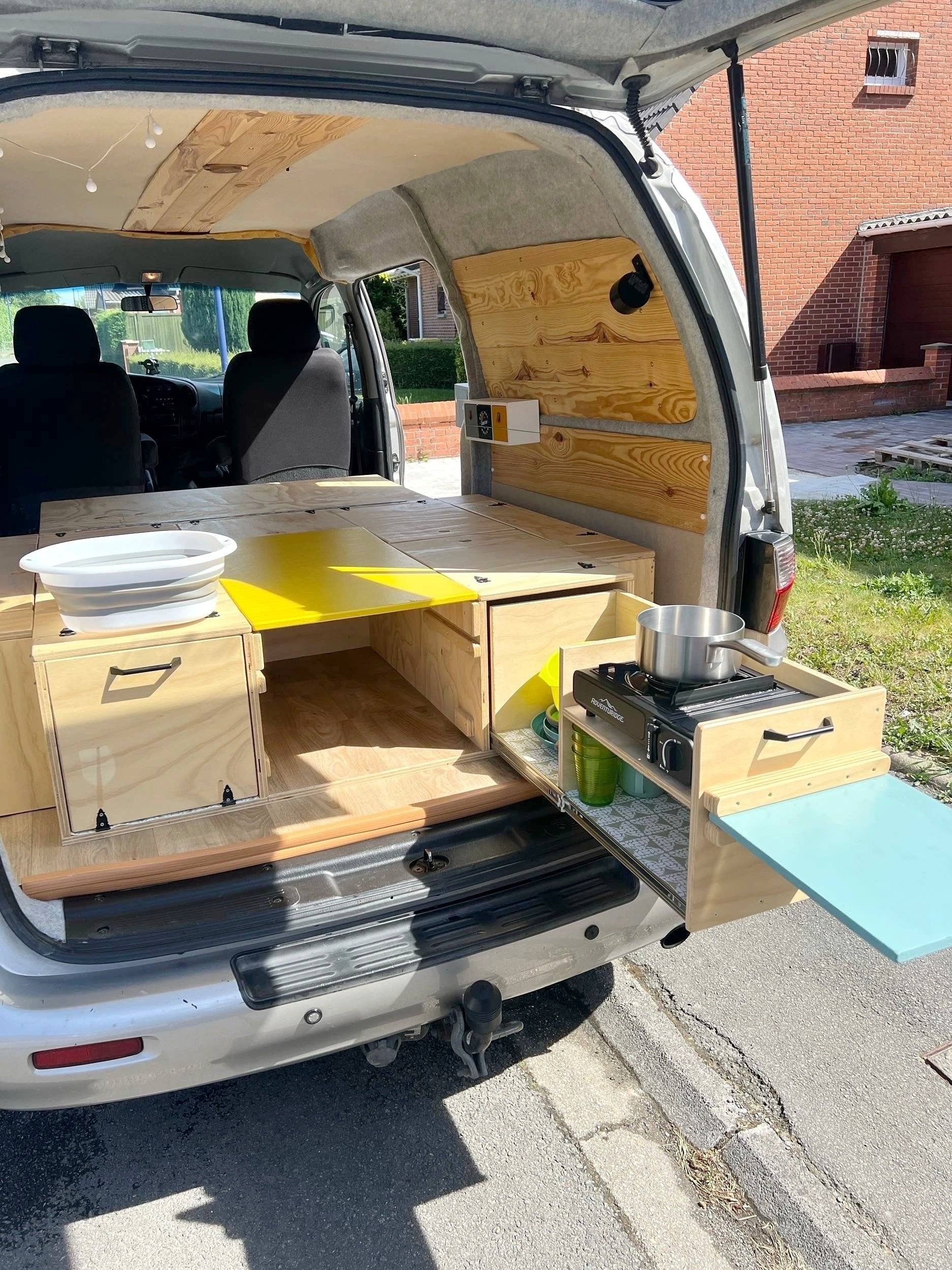 Hyundai H1