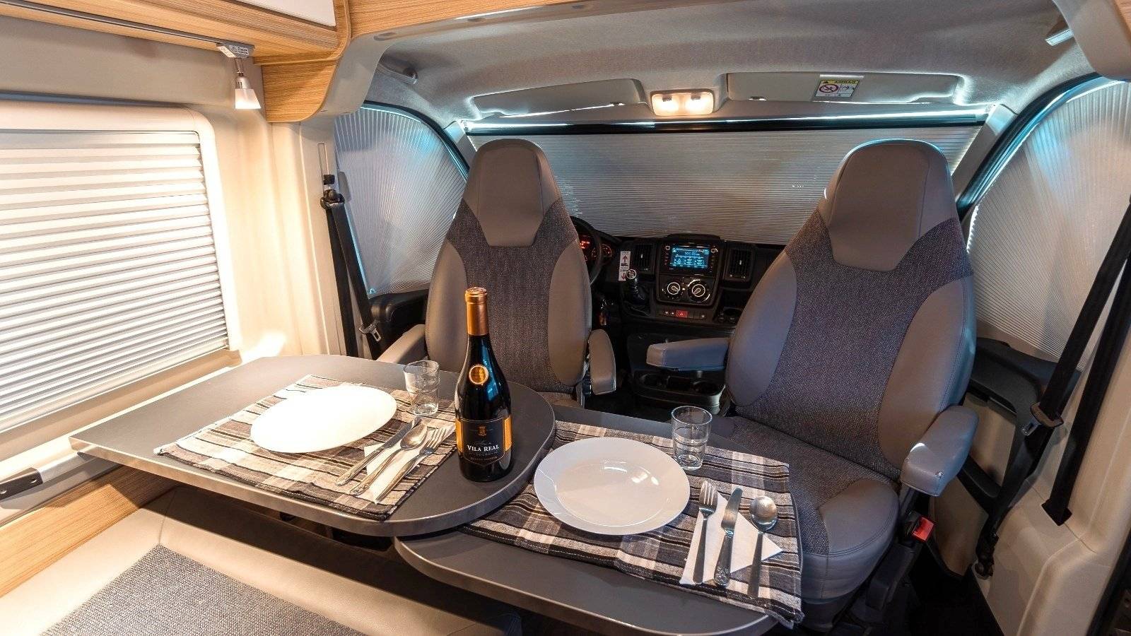 Dining Area Fiat - Yescapa