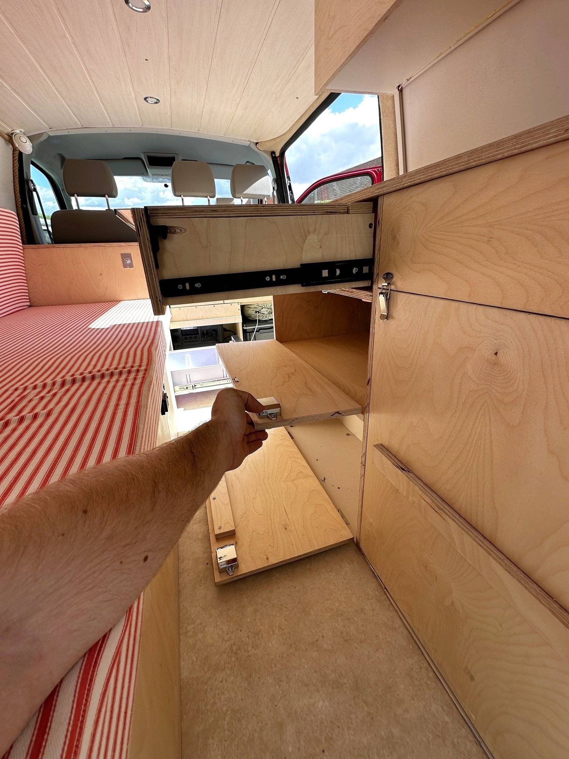 Volkswagen T5 2,0 l 102 ch