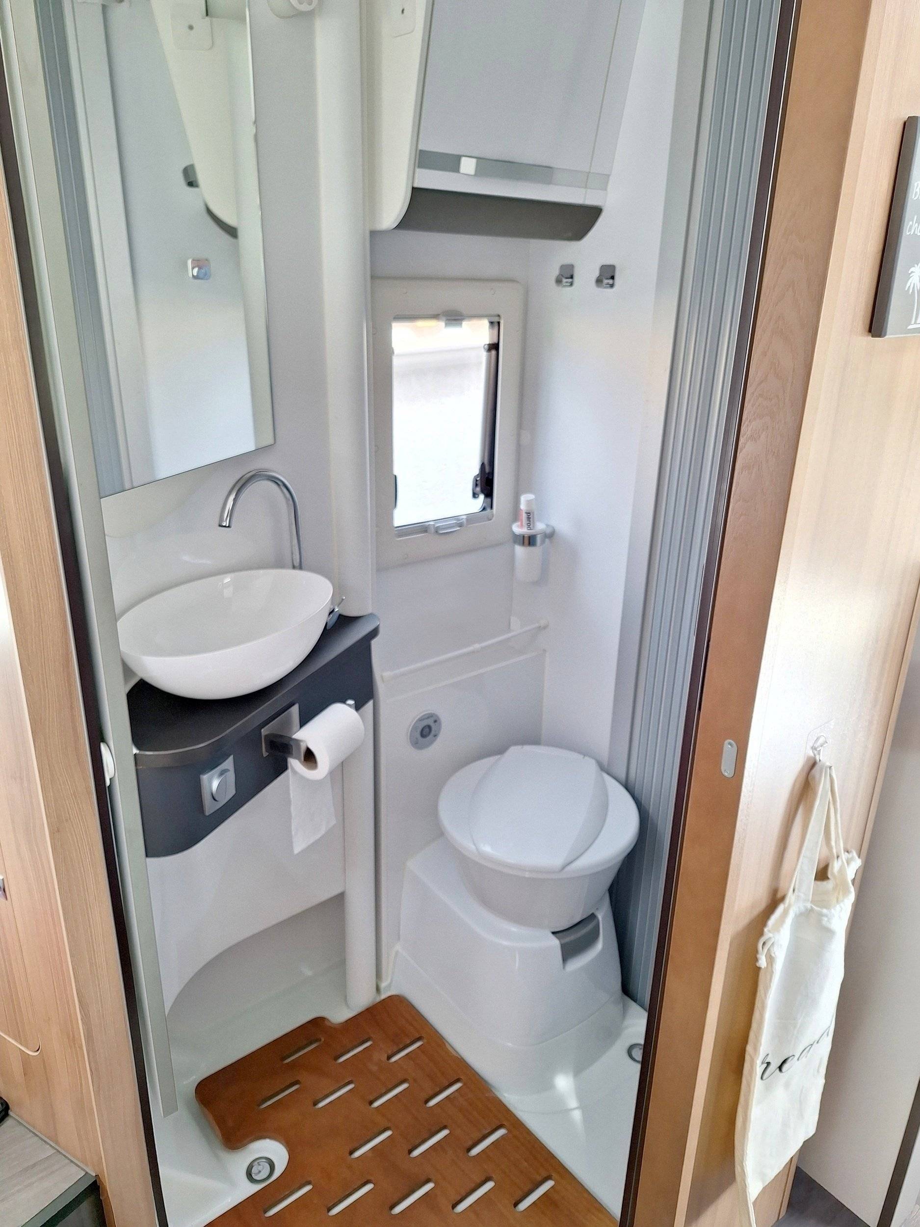Adria Matrix Axess 600SP