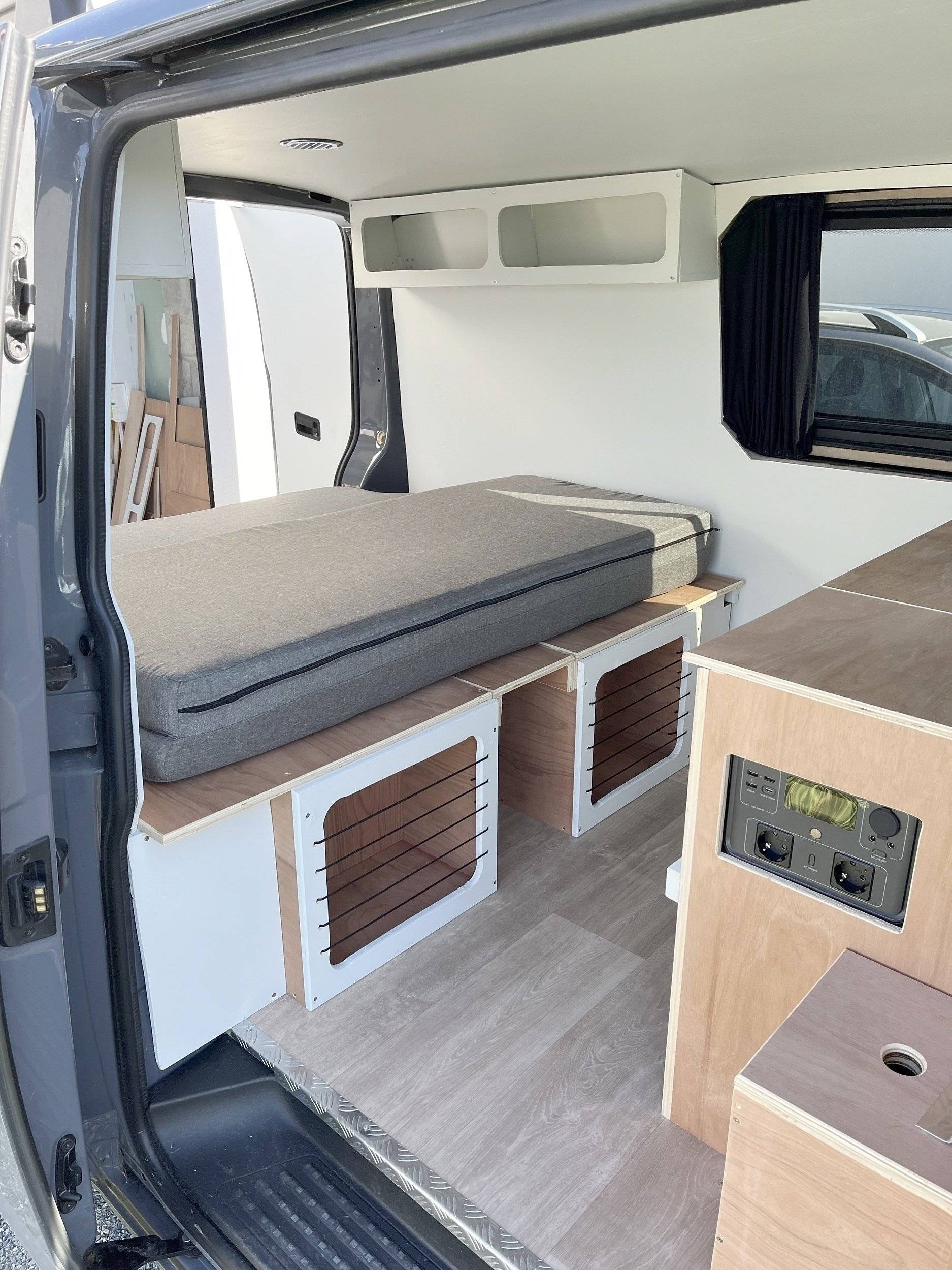 Loisirs 12 T6 2 l 102 ch