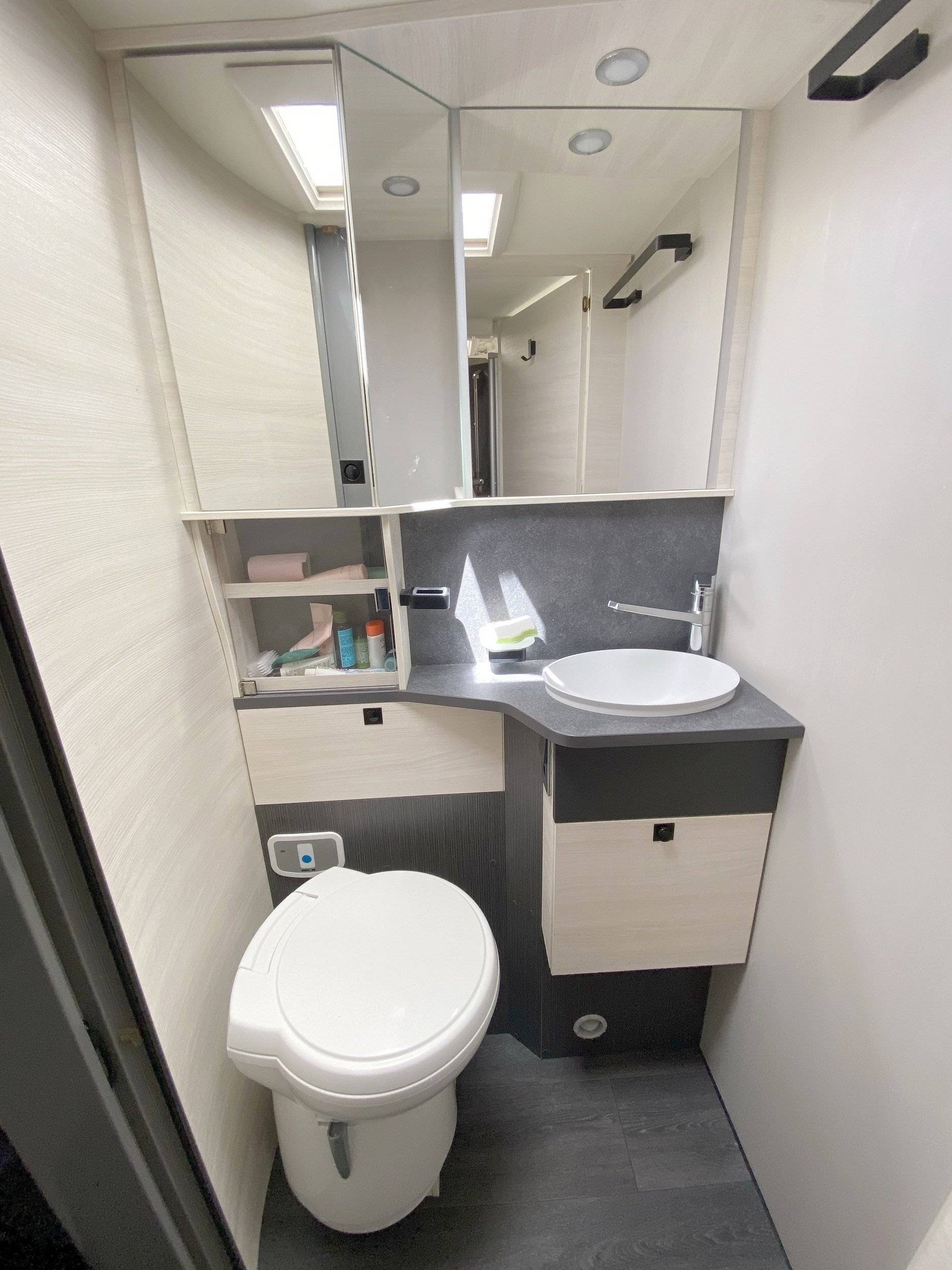 Challenger 35 light 2,4 l 140 ch.