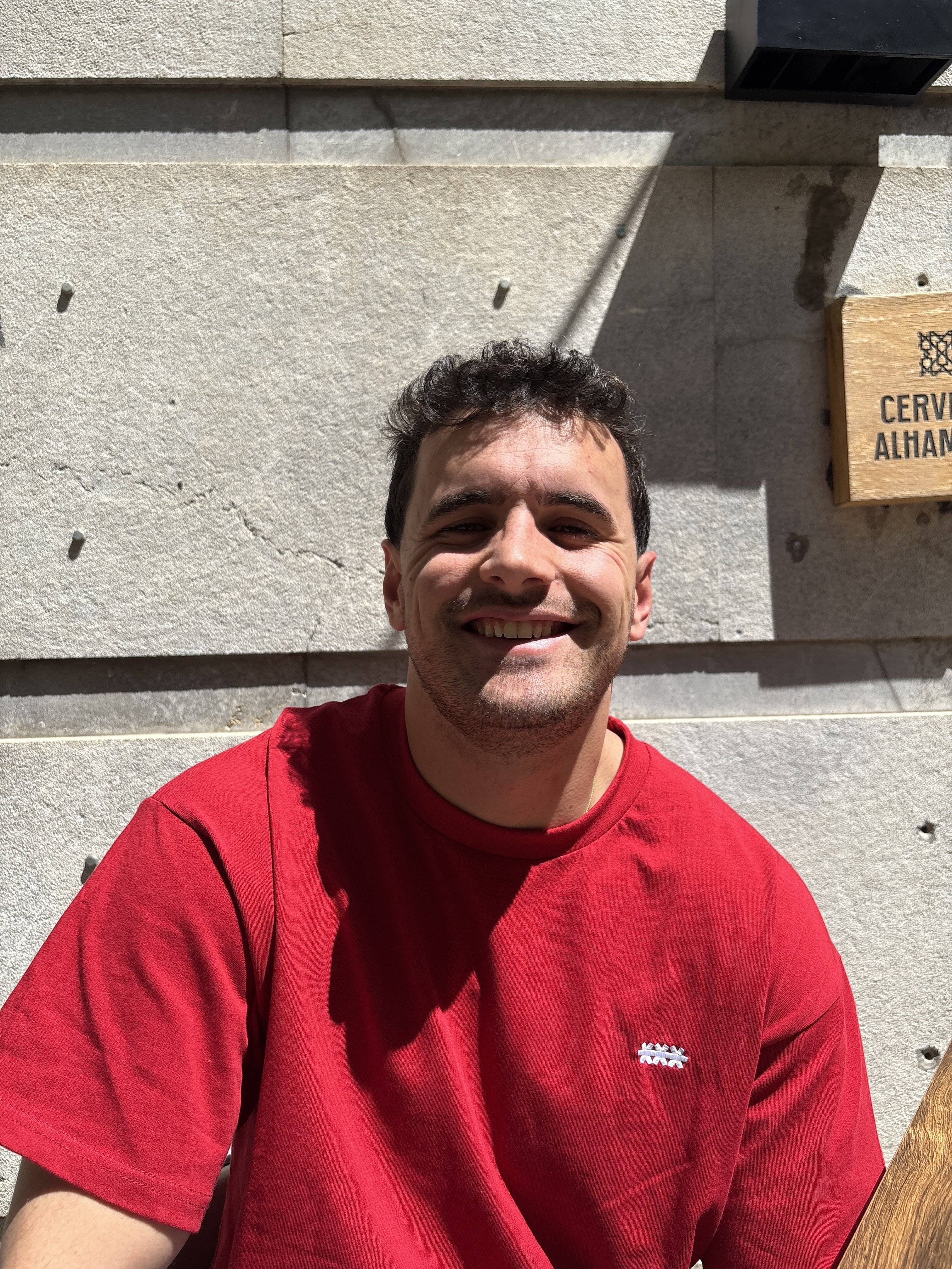 José