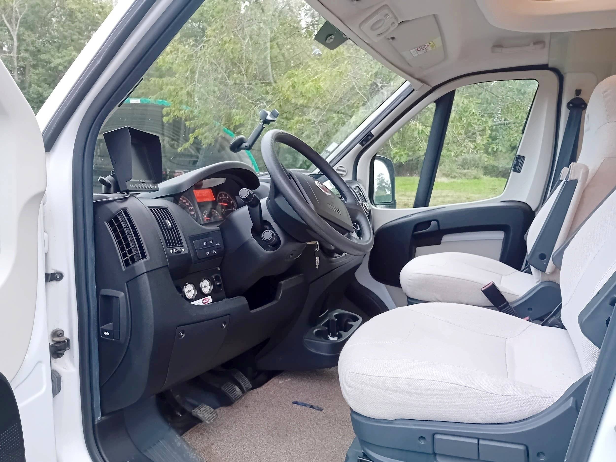 Bavaria T746 C Style