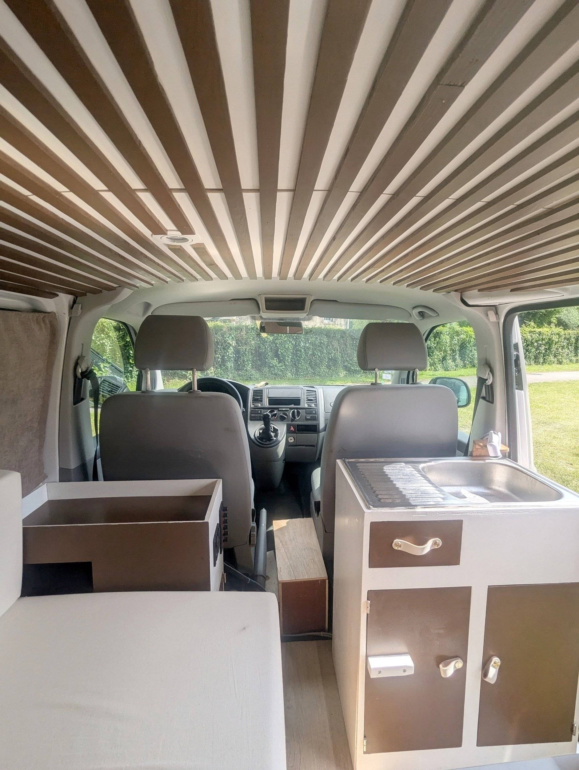 Volkswagen T5 2 l 84 ch