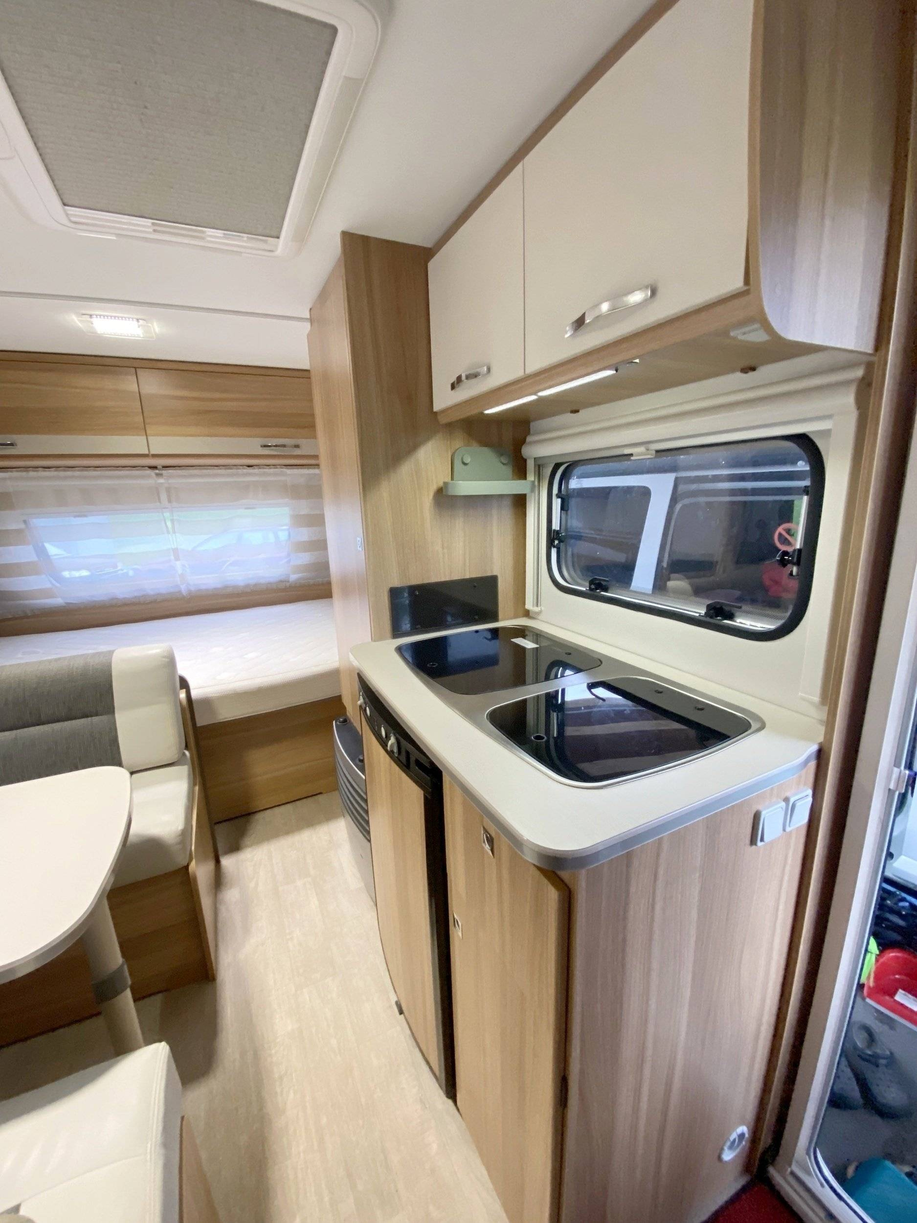 Coin repas Caravelair Antares 466 Style Caravelair Antares 466 Style - Yescapa