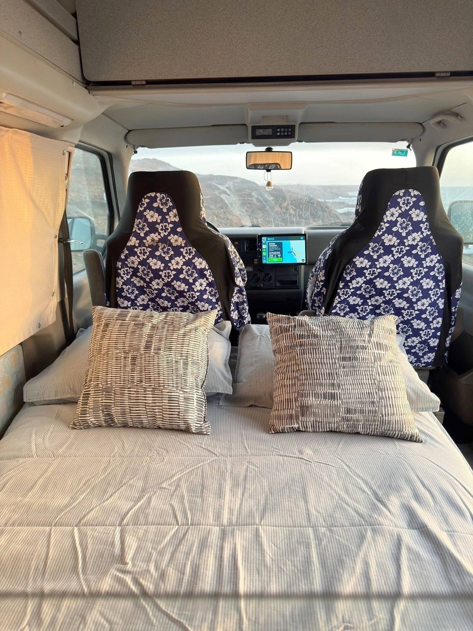 Berth Volkswagen Transporter t4 california exclusive 2.5 tdi 150 ch - Yescapa
