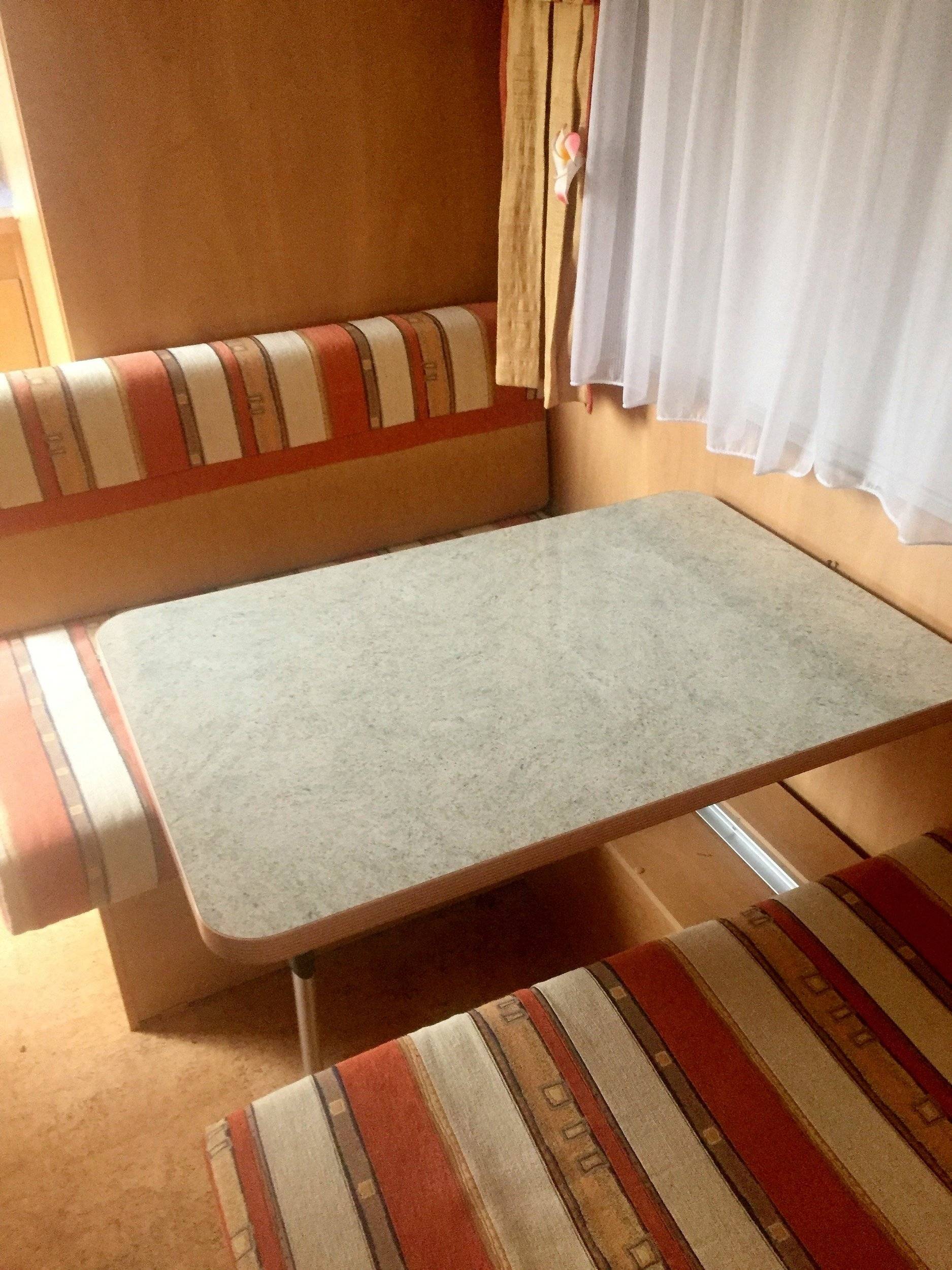 Menjador Citroën - Yescapa