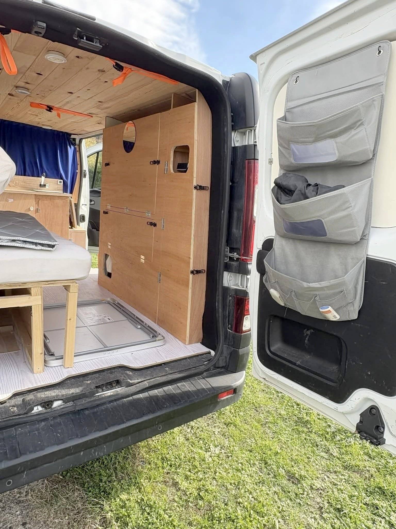 Cabina de condução Renault RENAULT TRAFIC - Yescapa