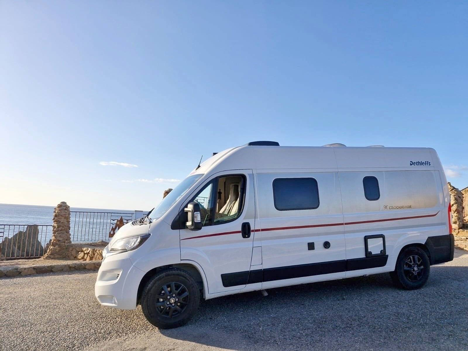Vista de 3/4 Peugeot Boxer - Yescapa