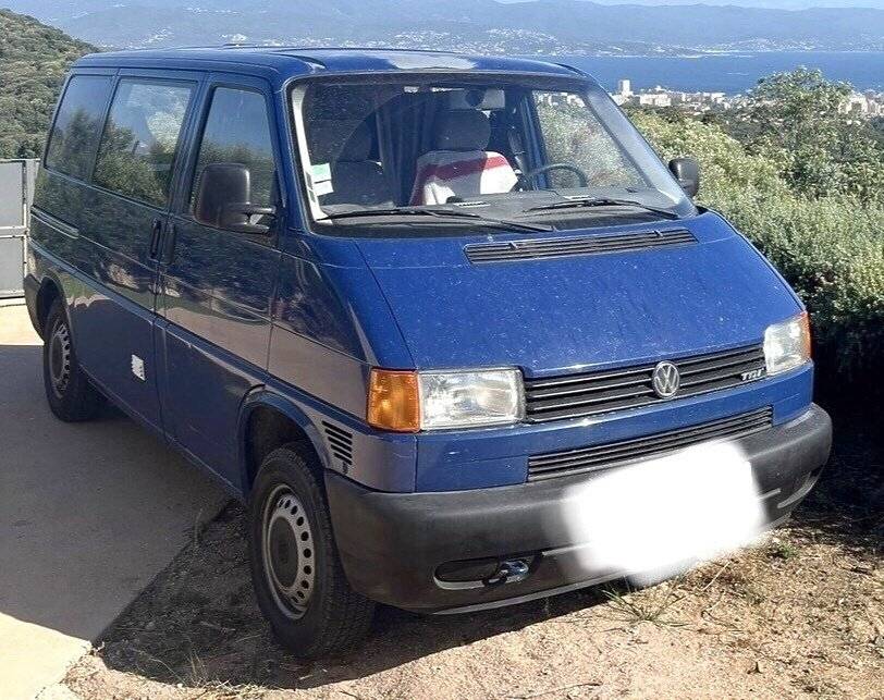 Vista de 3/4 Volkswagen 2,5l TDI - Yescapa