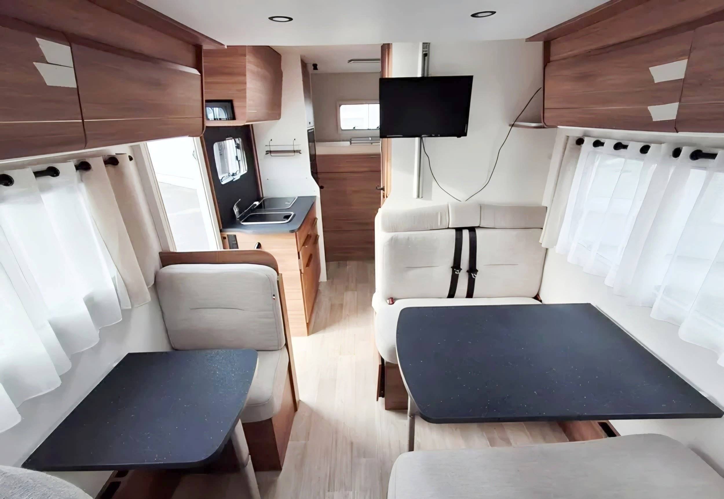 Pilote P 696 D Essentiel