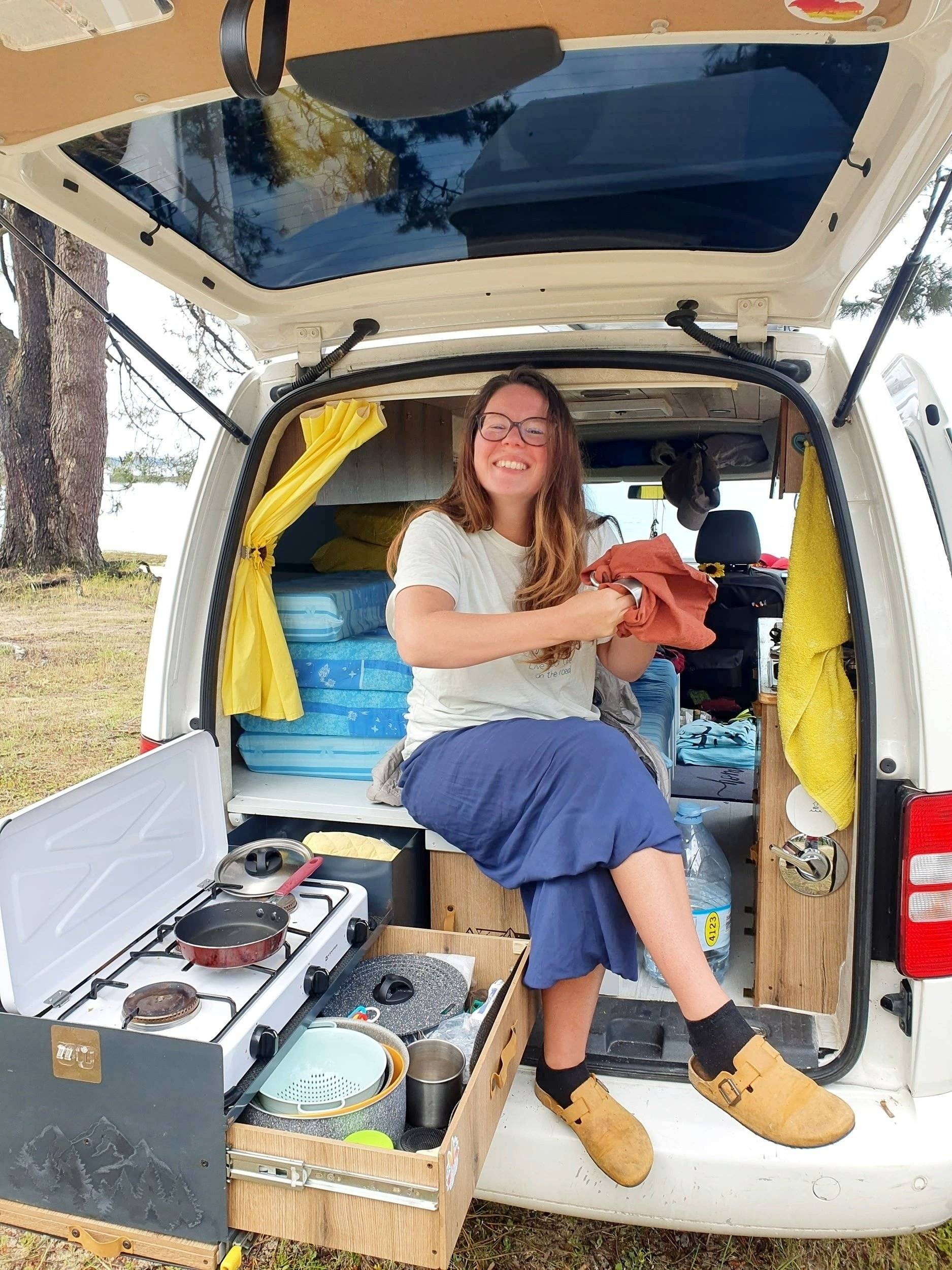 Angolo cucina Volkswagen Caddy 1,6 l 75 ch - Yescapa