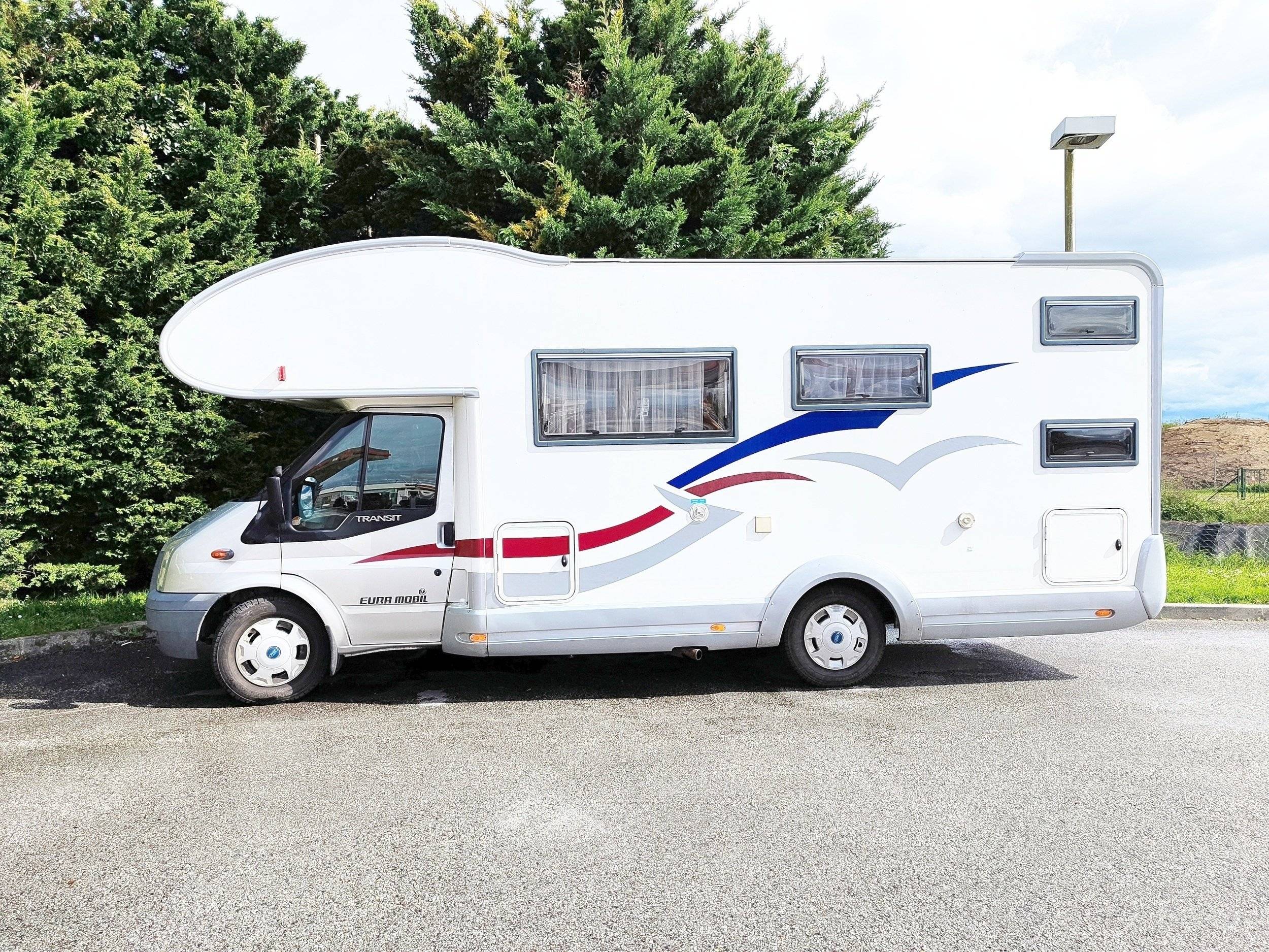 Eura Mobil PA 685 VB