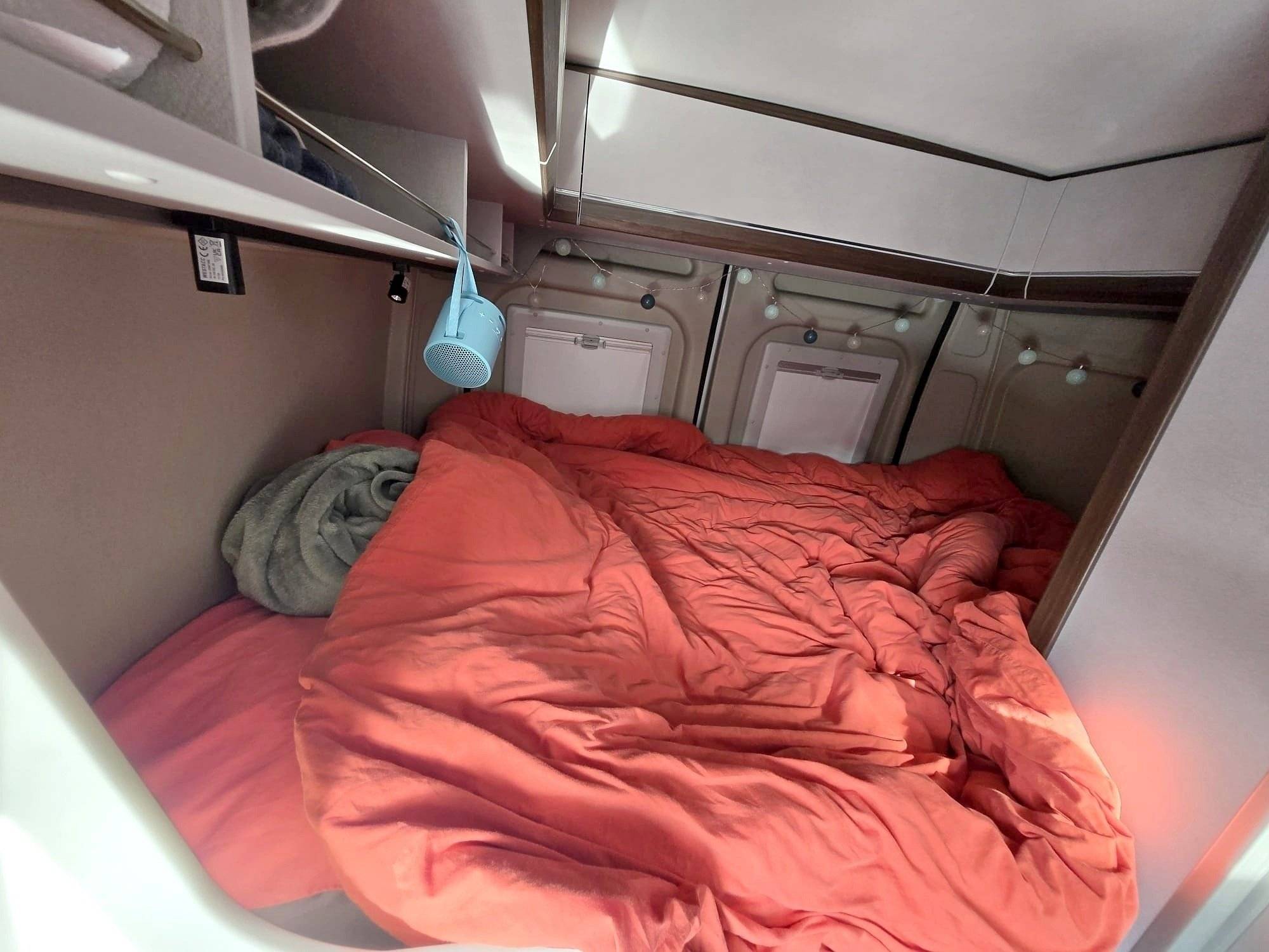 Berth Fiat Ducato 2.2 L 140 ch - Yescapa