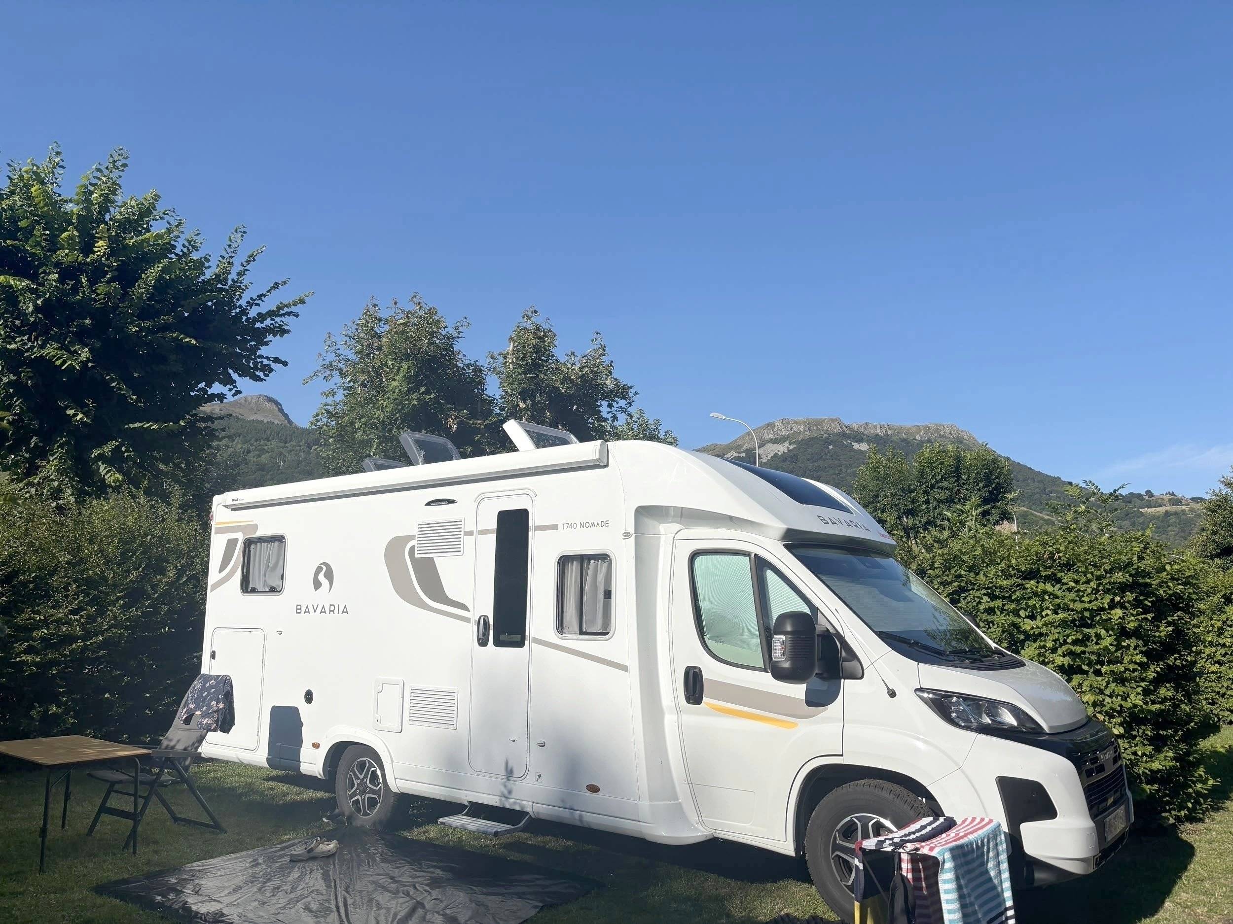 Vista del vehículo ángulo delantero Fiat FIAT DUCATO 140 CV BVA - Yescapa