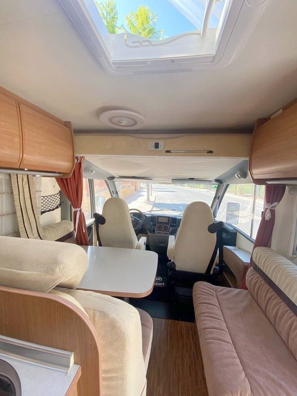 Bürstner Aviano I684