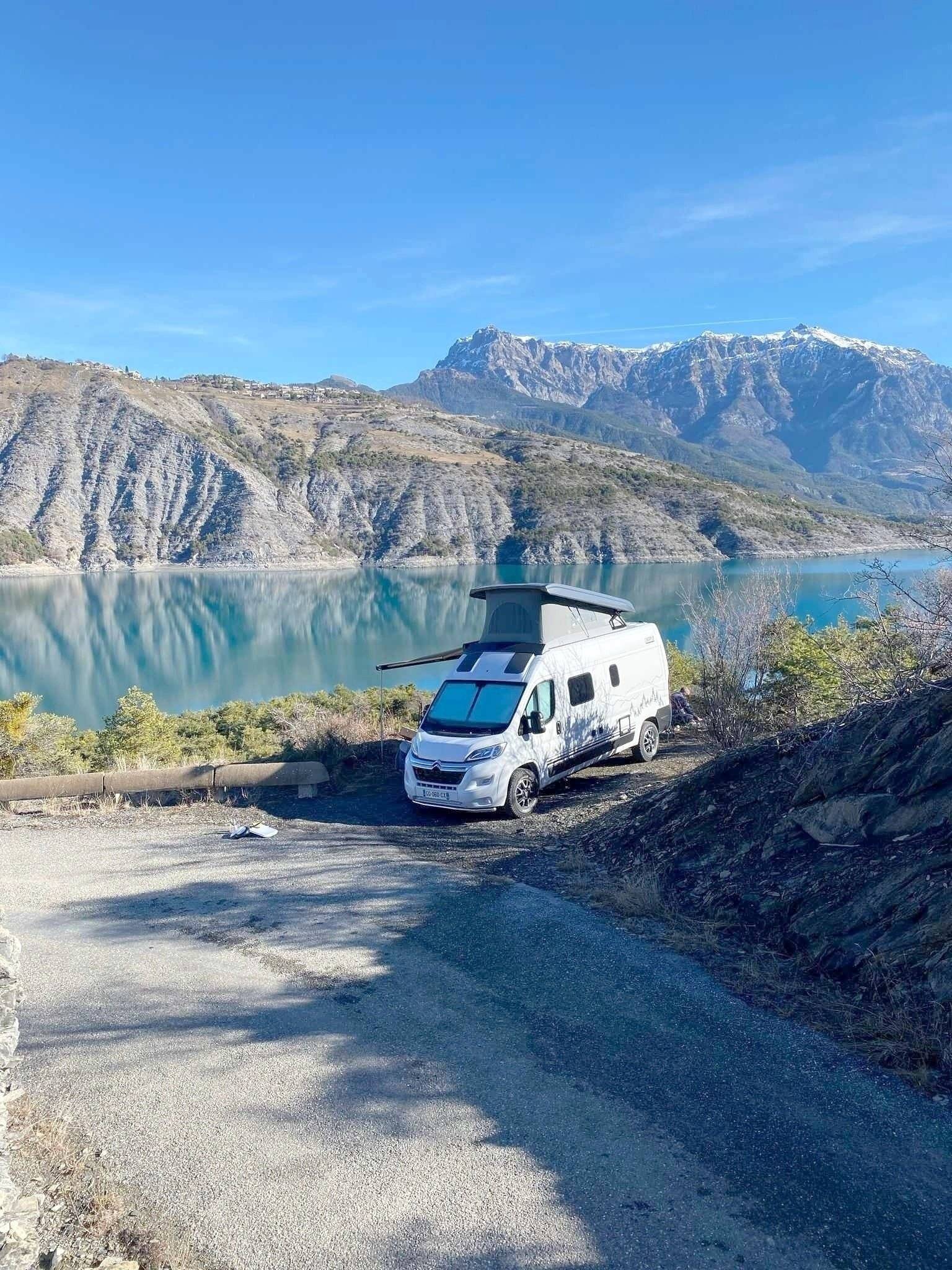 Bürstner CAMPEO C600 BLACK FOREST