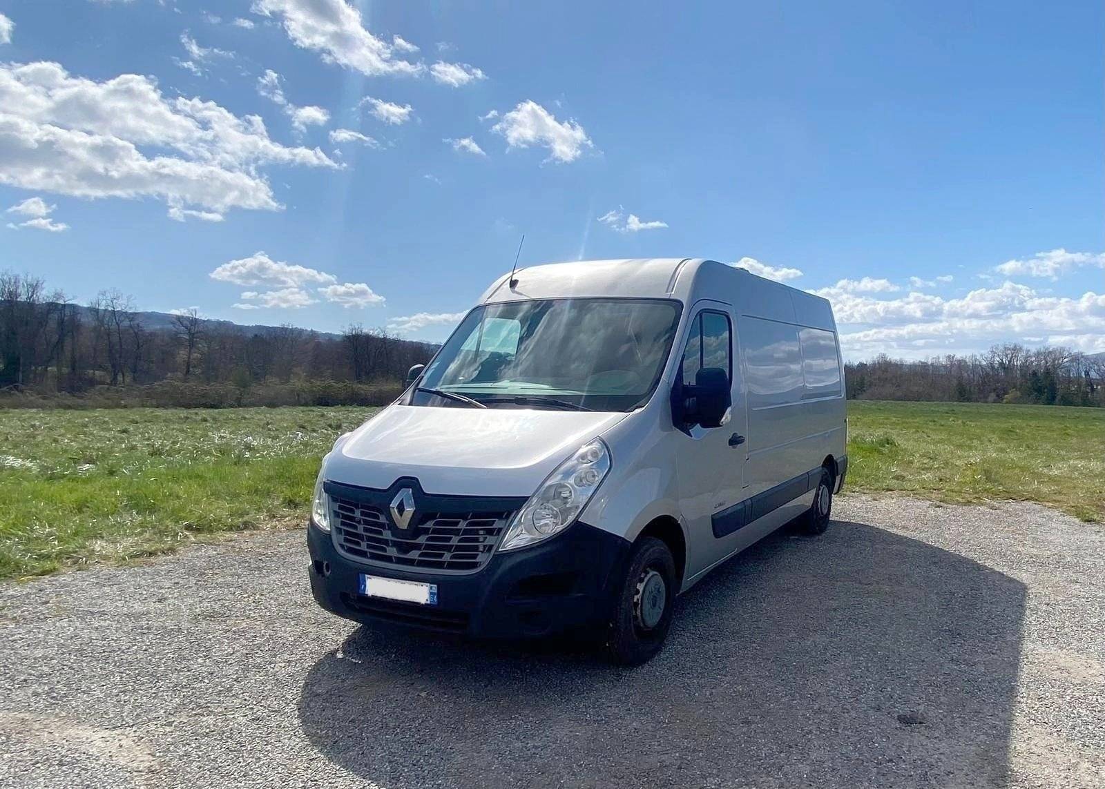 Vue avant de 3/4 Renault - Yescapa