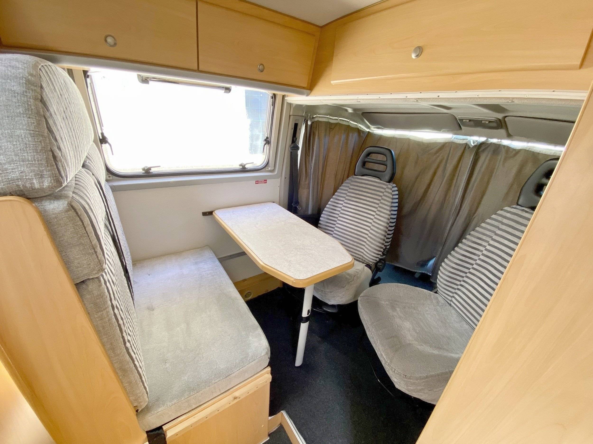 Dinette Fiat Ducato - Yescapa