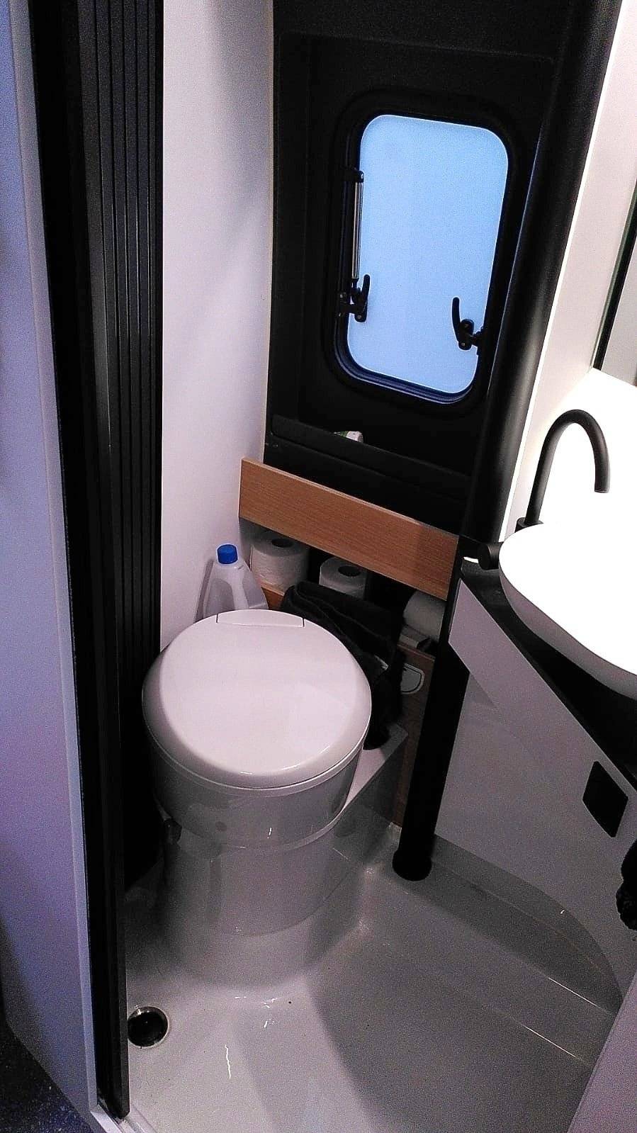 Adria ADRIA TWIN 600 SPB FAMILY PLUS