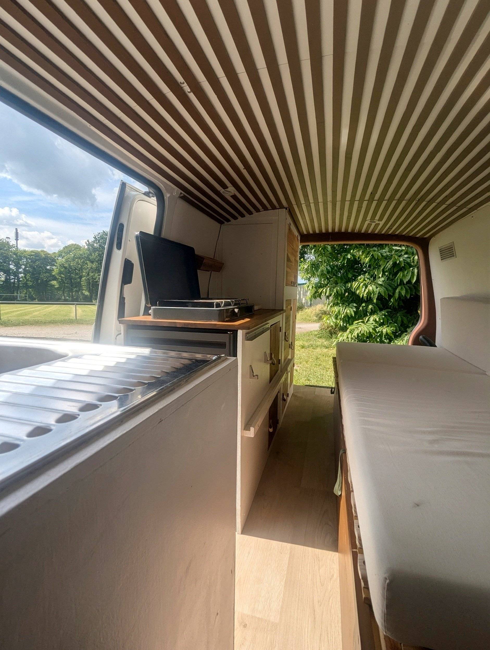 Volkswagen T5 2 l 84 ch