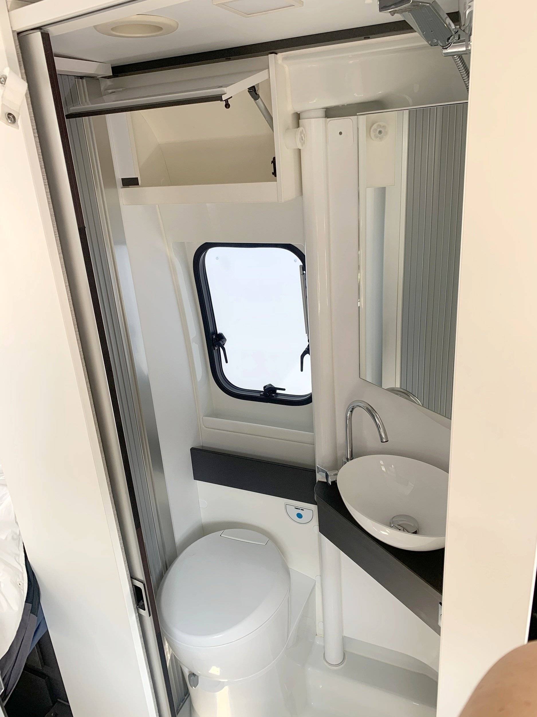 Adria Spb 600 twin supreme