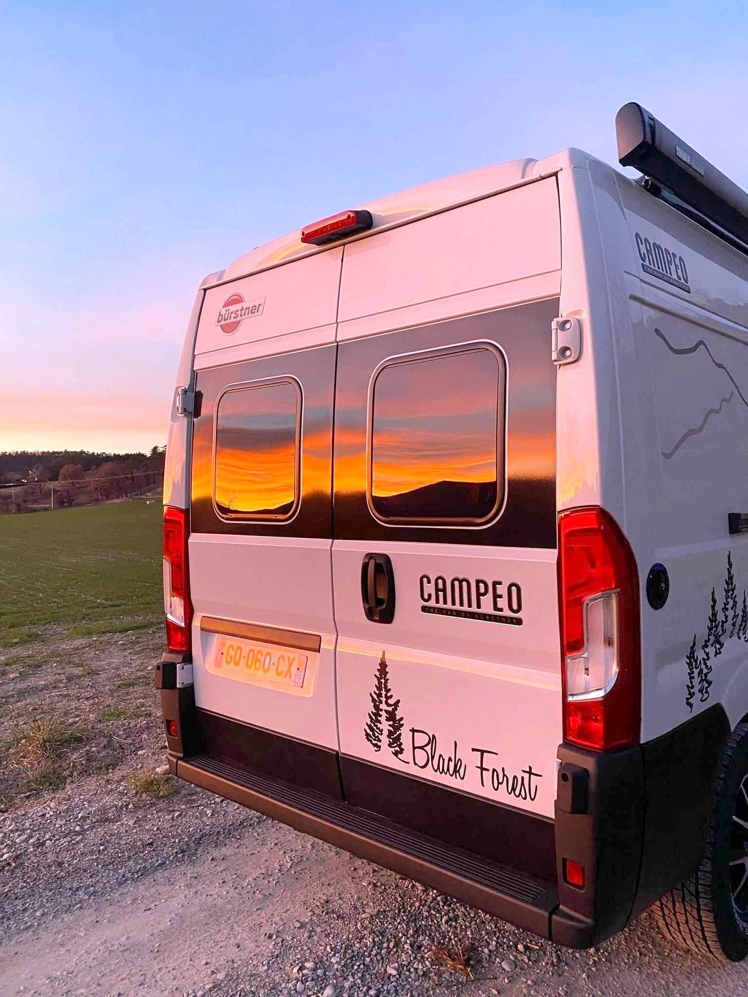 Bürstner CAMPEO C600 BLACK FOREST