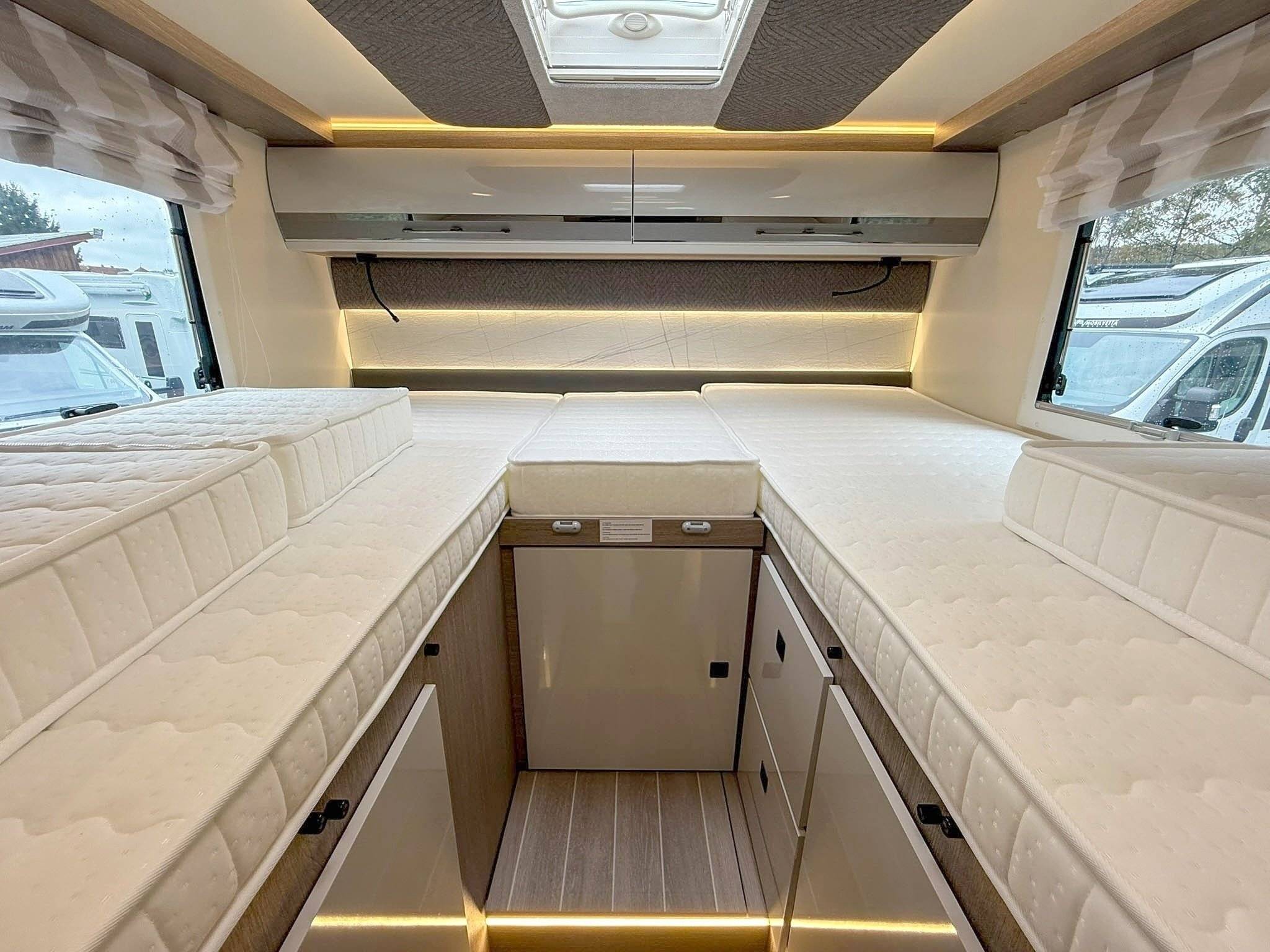 Schlafplätze Ford Transit 2,0 l 170 ch - Yescapa