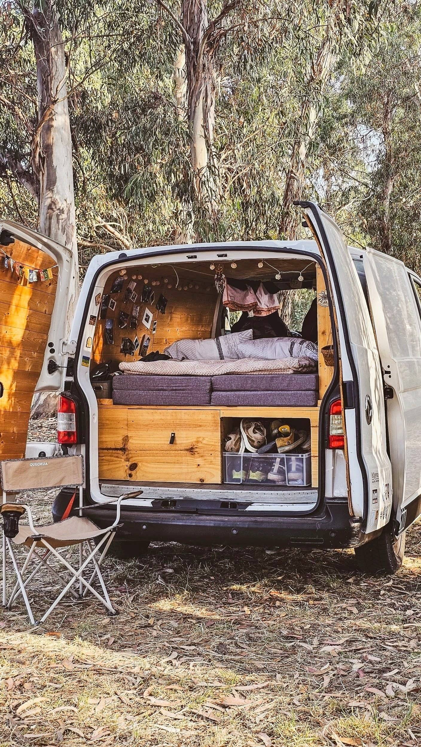 Vue arrière Volkswagen Transporter 2,0 l 140 ch - Yescapa