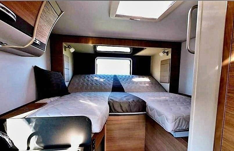 Adria Compact SLS mit Slide Out Ducato 2,3 l Multijet 120 ch.