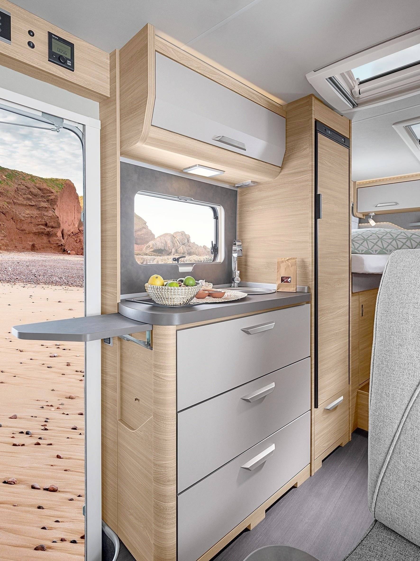 Teilintegriertes Wohnmobil