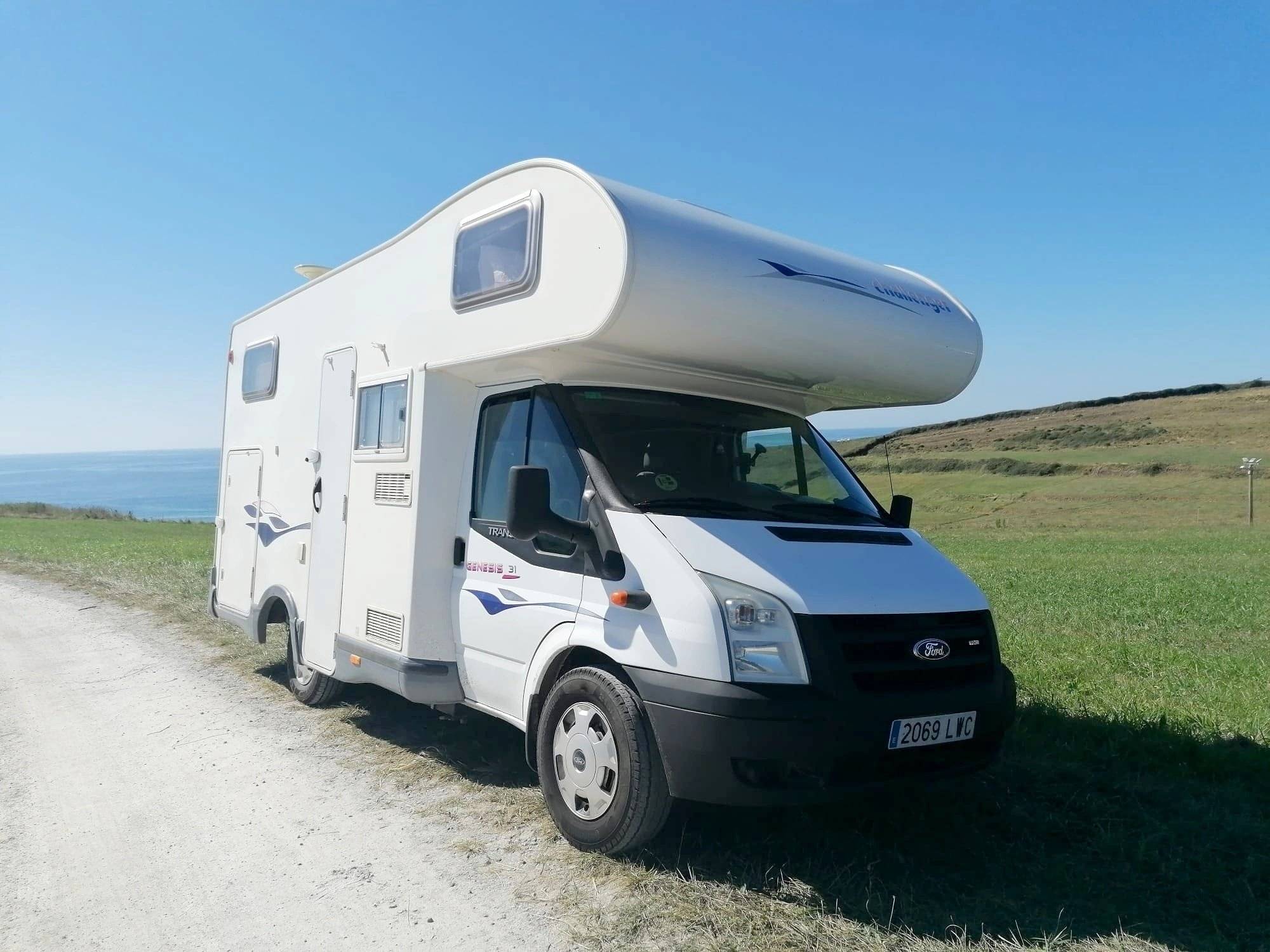 Challenger Transit 2,5 l TDCi 140 ch.
