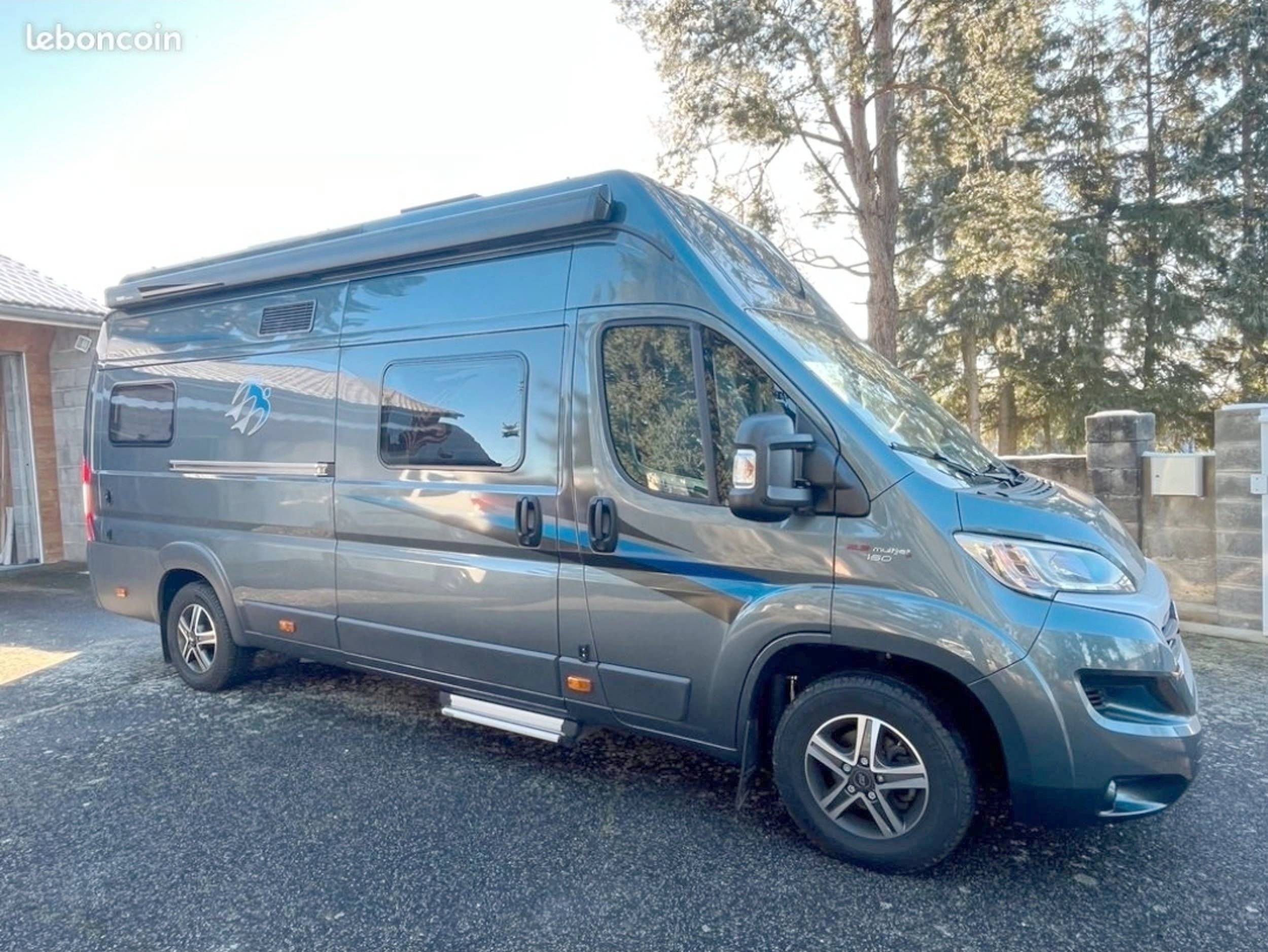 schräge Vorderansicht Fiat Ducato 2,3 l 150 ch - Yescapa