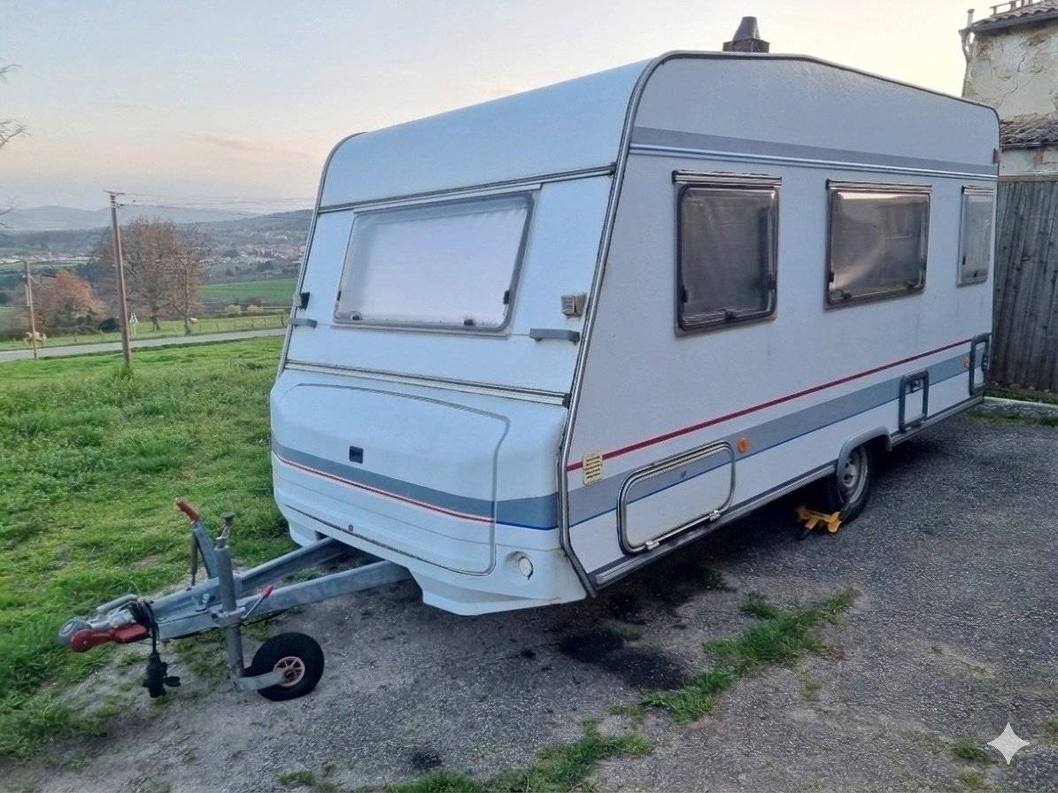 Vista del vehículo ángulo delantero  - Yescapa