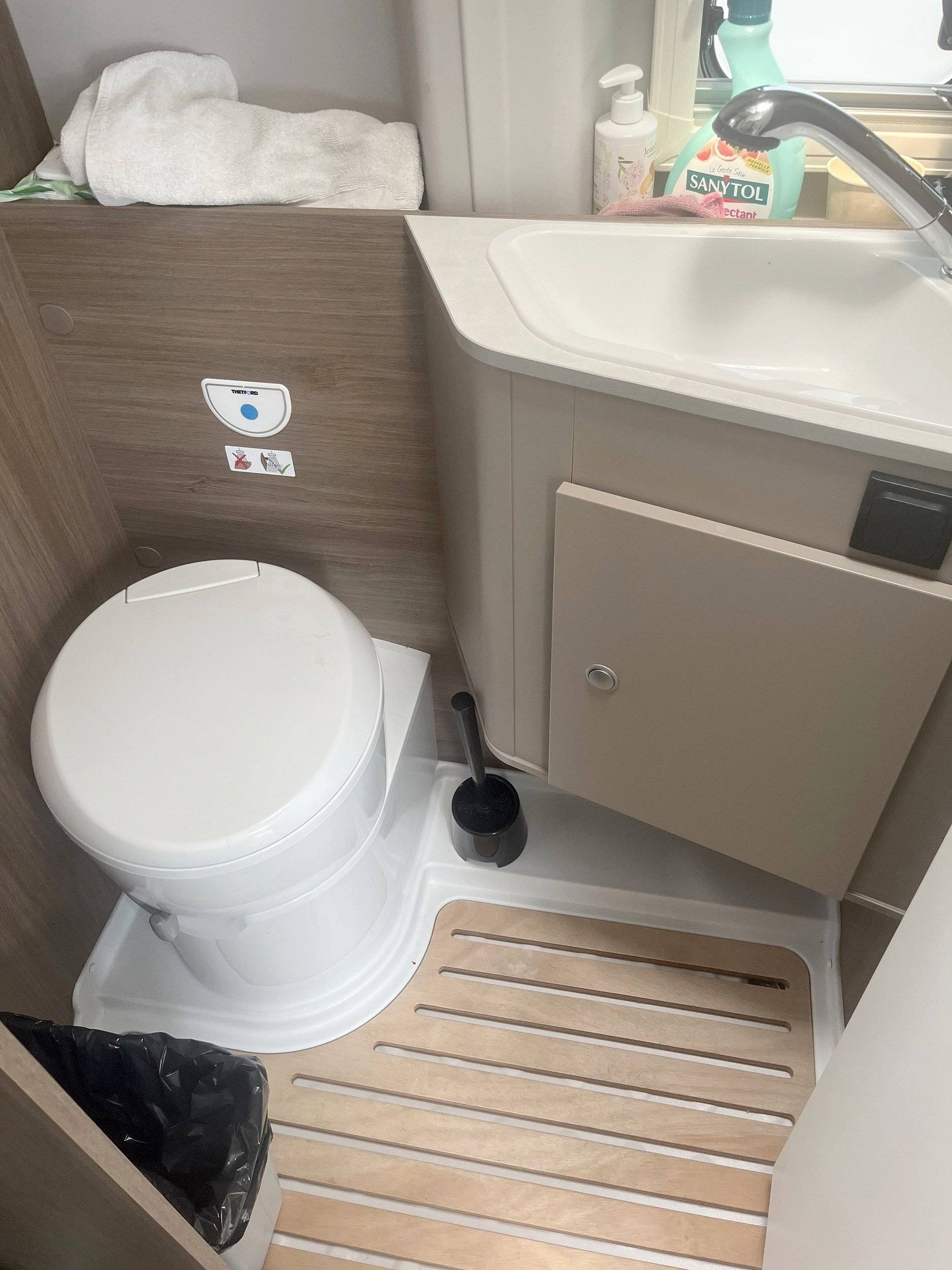 Carado Transit 2,0 l 170 ch