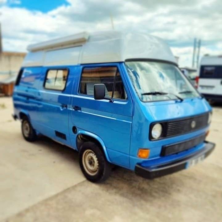 schräge Vorderansicht Volkswagen Volkswagen T3 - Yescapa