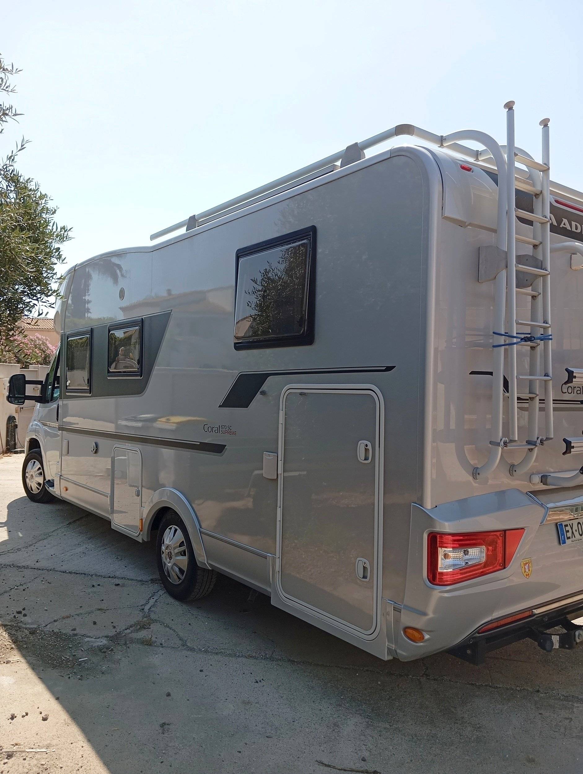 Adria Adria Coral Suprème 670 SC