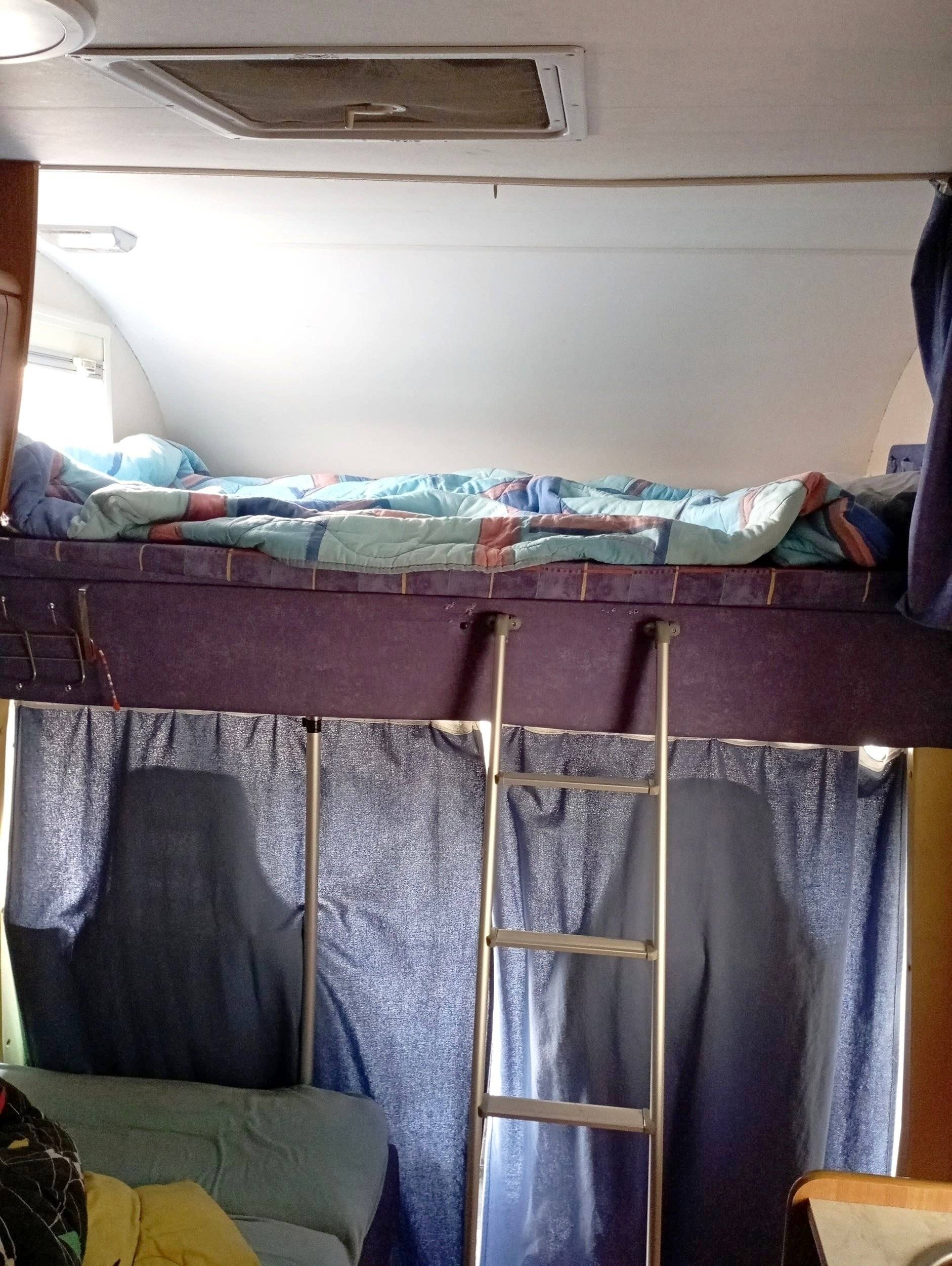 Berth Fiat Fiat ducato  CAMPER - Yescapa