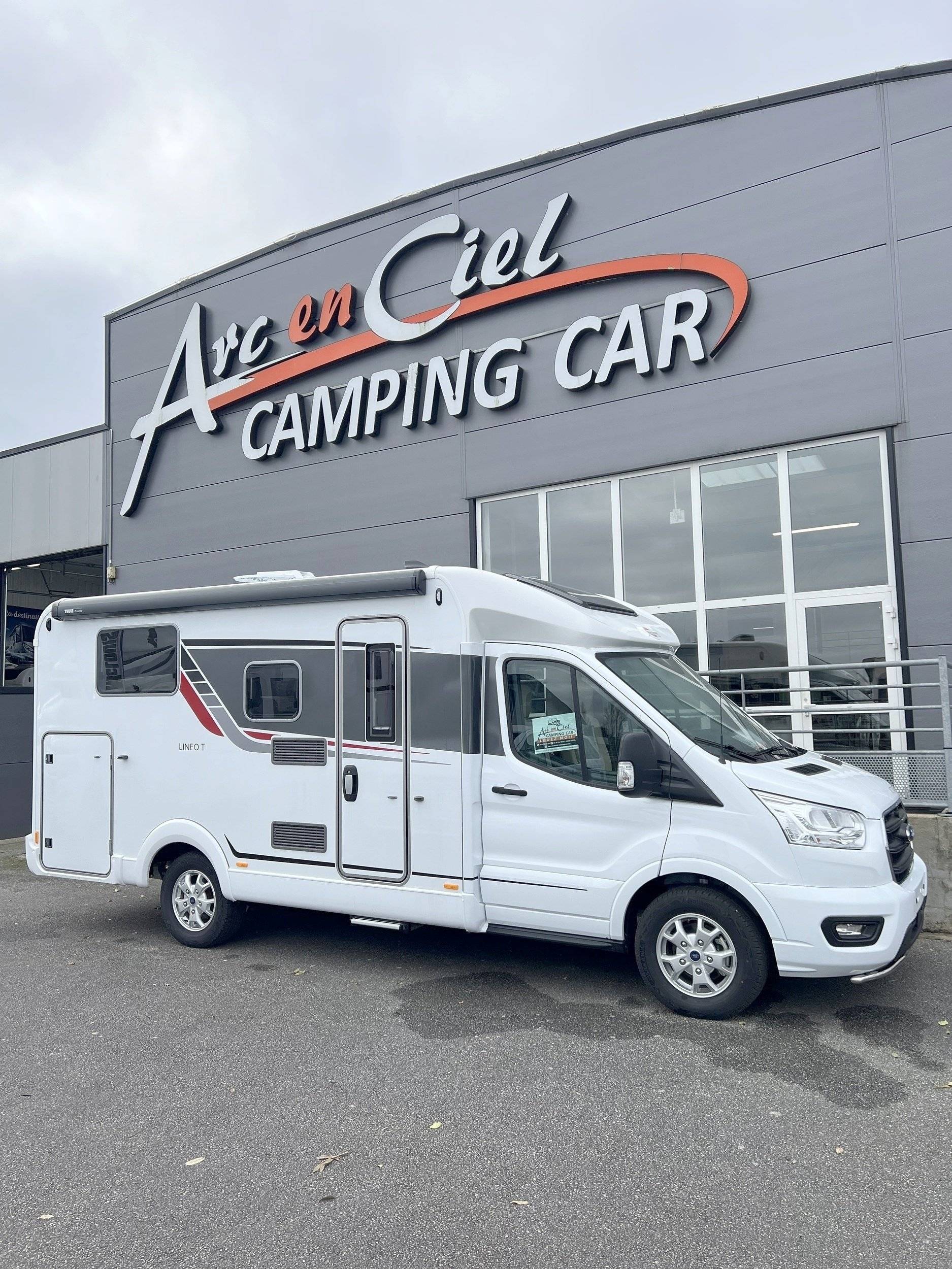 Voorkant 3/4 Ford - Yescapa