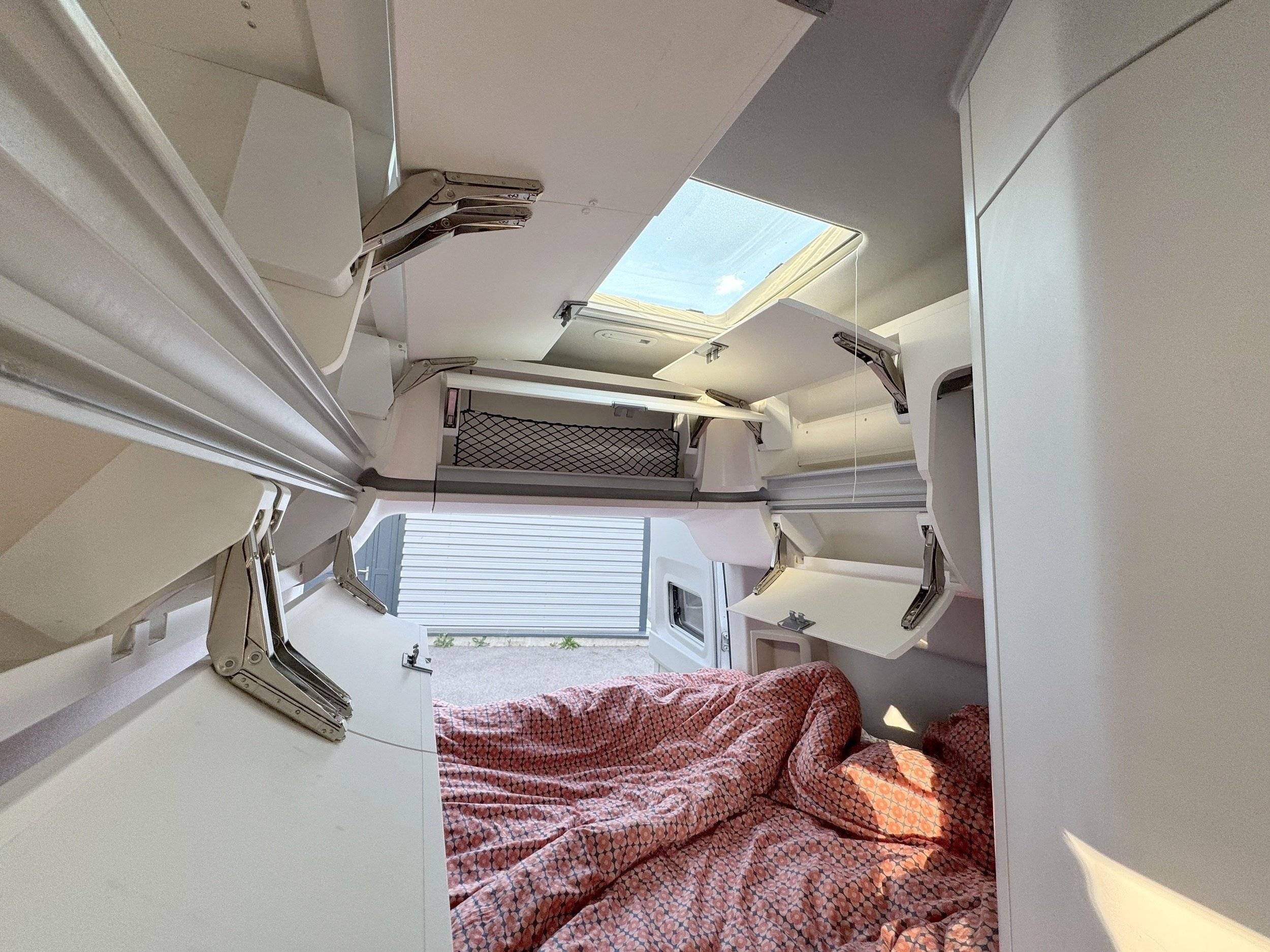 Volkswagen Grand California 600