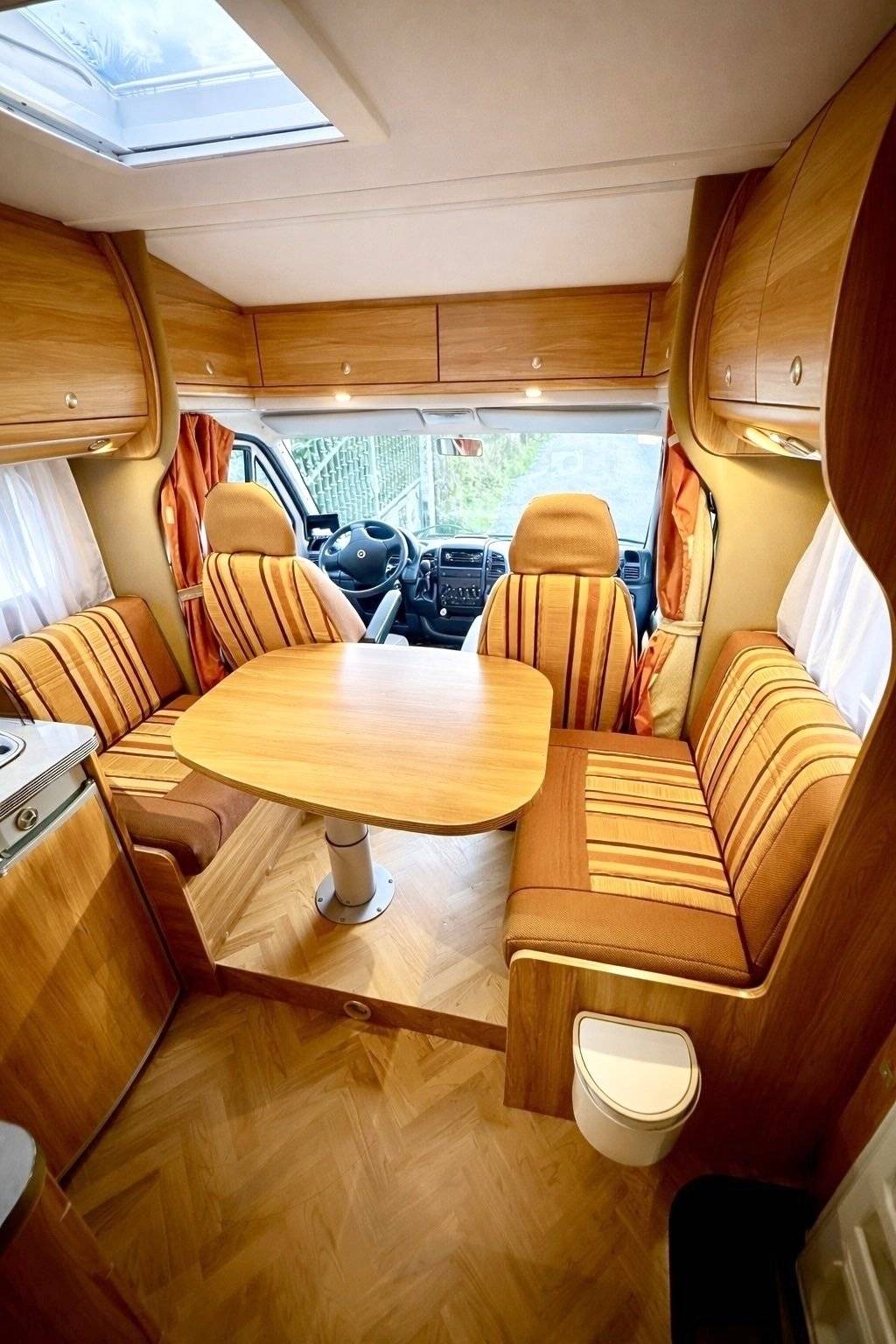 Eethoek Fiat Ducato 2.8 JTD - Yescapa