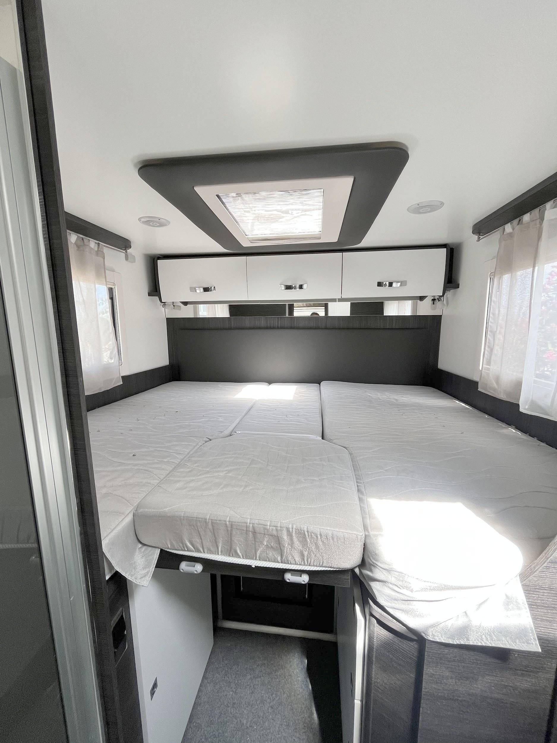 slaapplaatsen Fiat Ducato 3,0 l Multijet 160 ch. - Yescapa