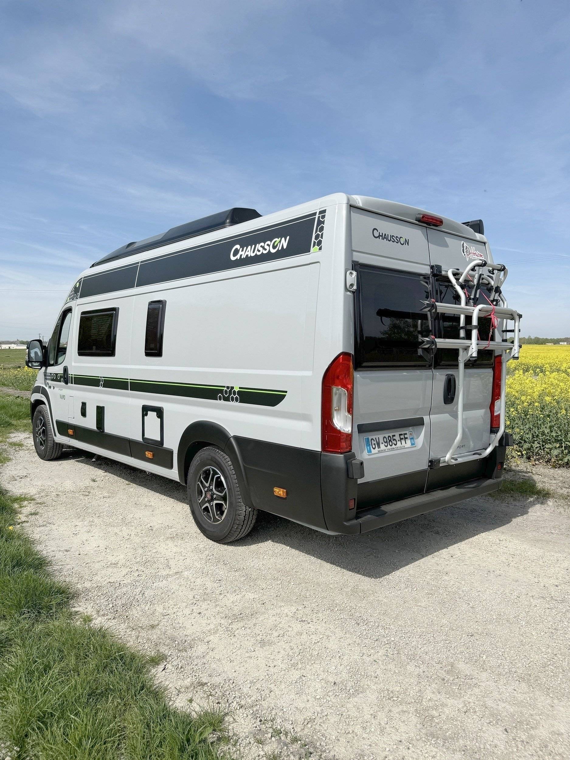 Chausson V690